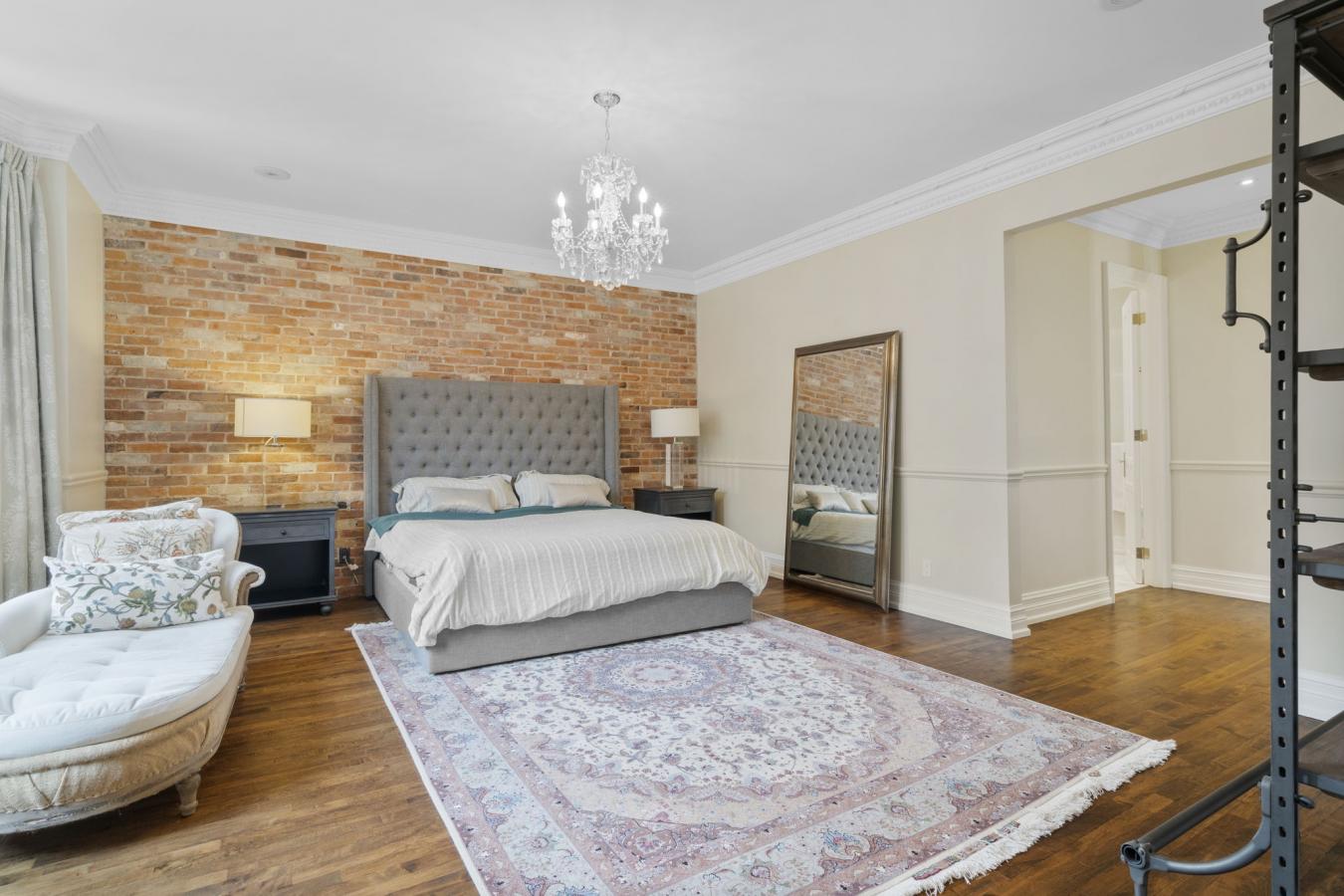 Toronto, ON, M4W 1P6, Canada, 4 Bedrooms Bedrooms, ,5 BathroomsBathrooms,Residential,For Sale,1709461