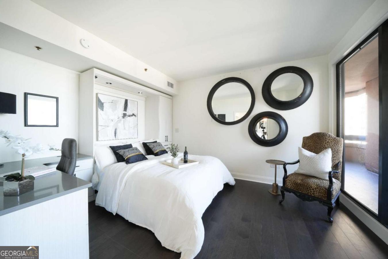 Atlanta, Georgia, 30309, United States, 2 Bedrooms Bedrooms, ,2 BathroomsBathrooms,Residential,For Sale,1709446