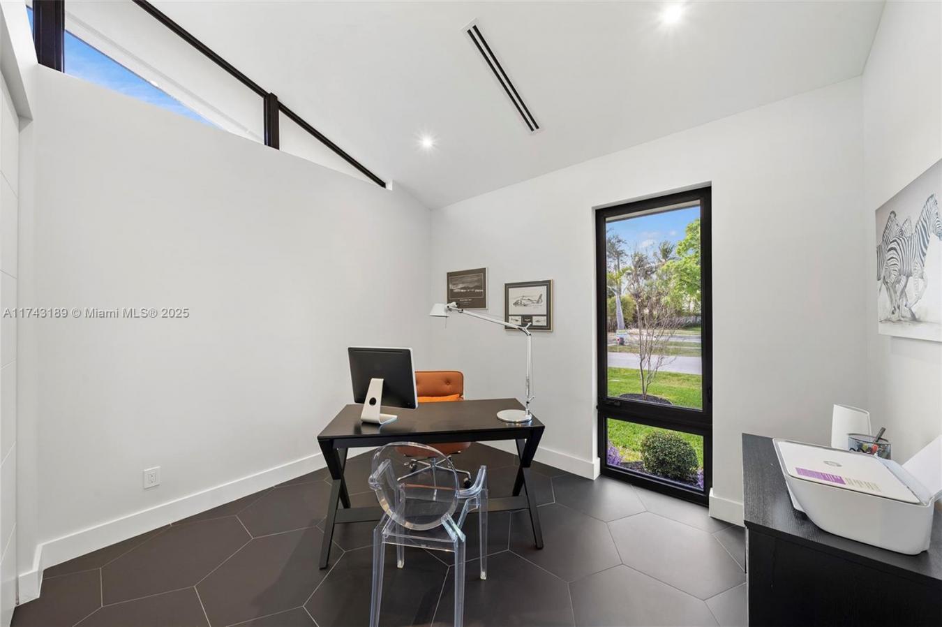 Wilton Manors, Florida, 33334, United States, 3 Bedrooms Bedrooms, ,2 BathroomsBathrooms,Residential,For Sale,1709441