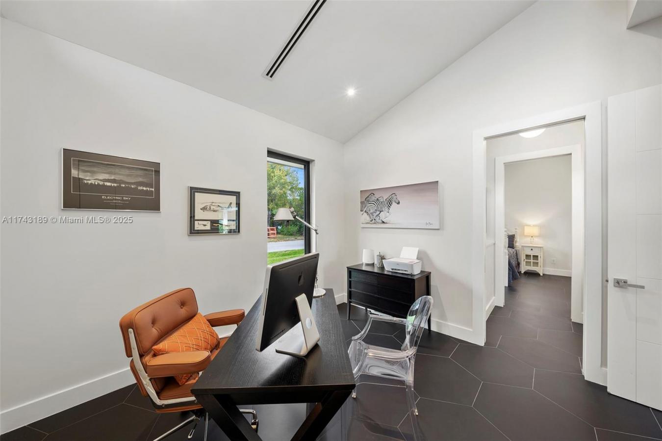 Wilton Manors, Florida, 33334, United States, 3 Bedrooms Bedrooms, ,2 BathroomsBathrooms,Residential,For Sale,1709441