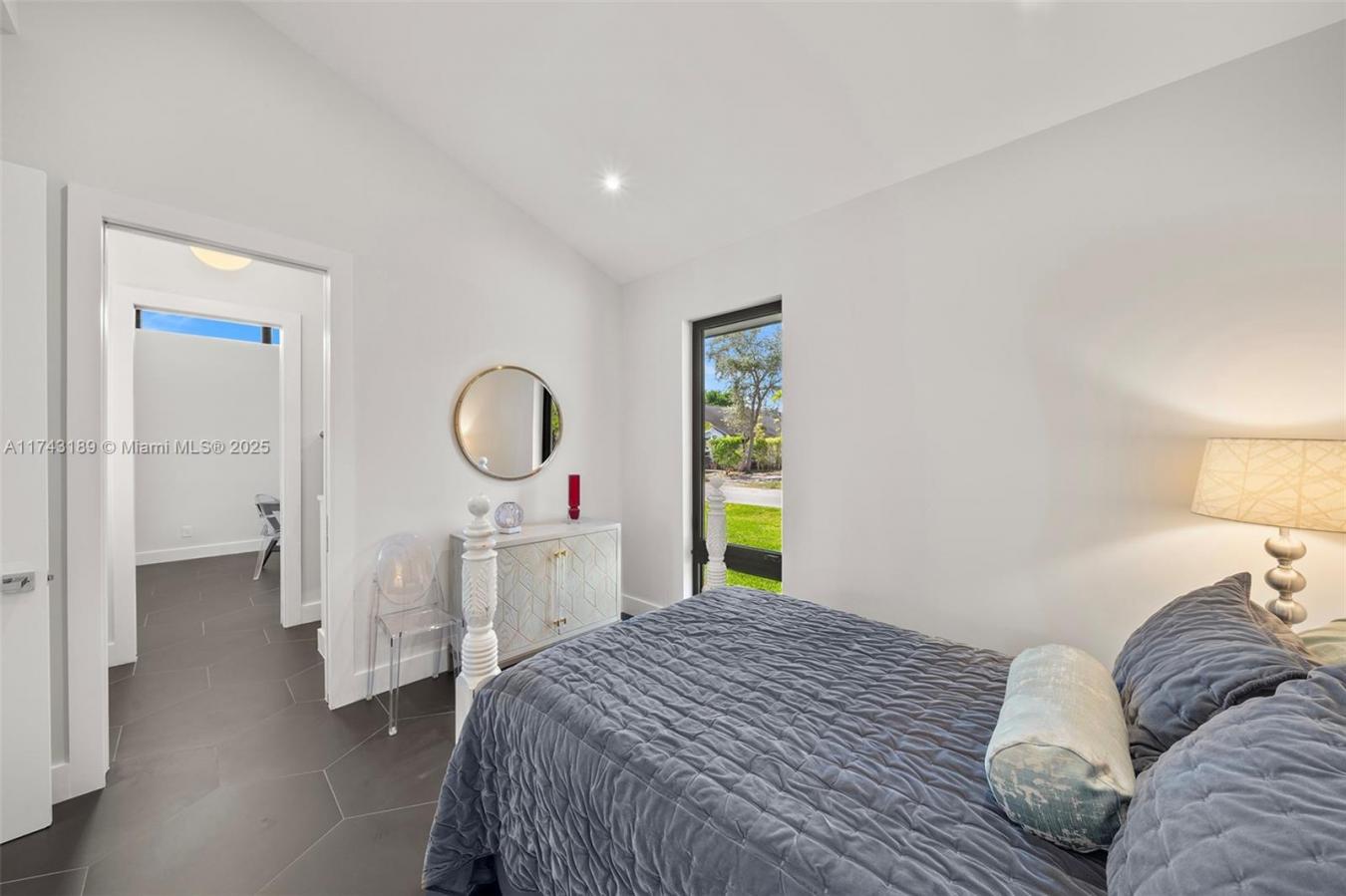 Wilton Manors, Florida, 33334, United States, 3 Bedrooms Bedrooms, ,2 BathroomsBathrooms,Residential,For Sale,1709441