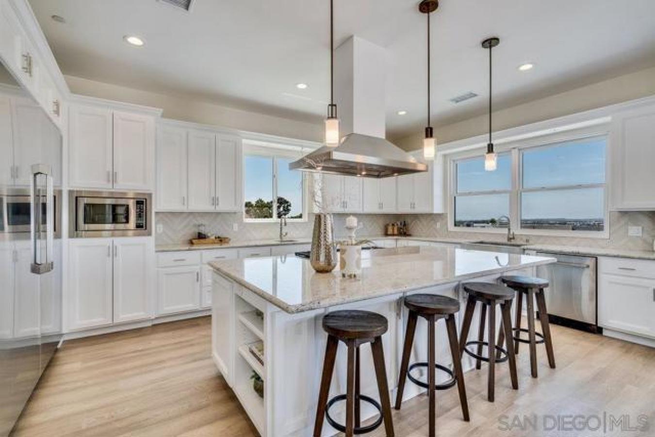 Carlsbad, California, 92009, United States, 5 Bedrooms Bedrooms, ,5 BathroomsBathrooms,Residential,For Sale,1709440