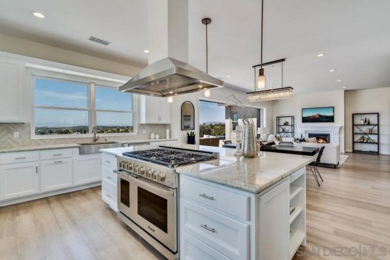 Carlsbad, California, 92009, United States, 5 Bedrooms Bedrooms, ,5 BathroomsBathrooms,Residential,For Sale,1709440