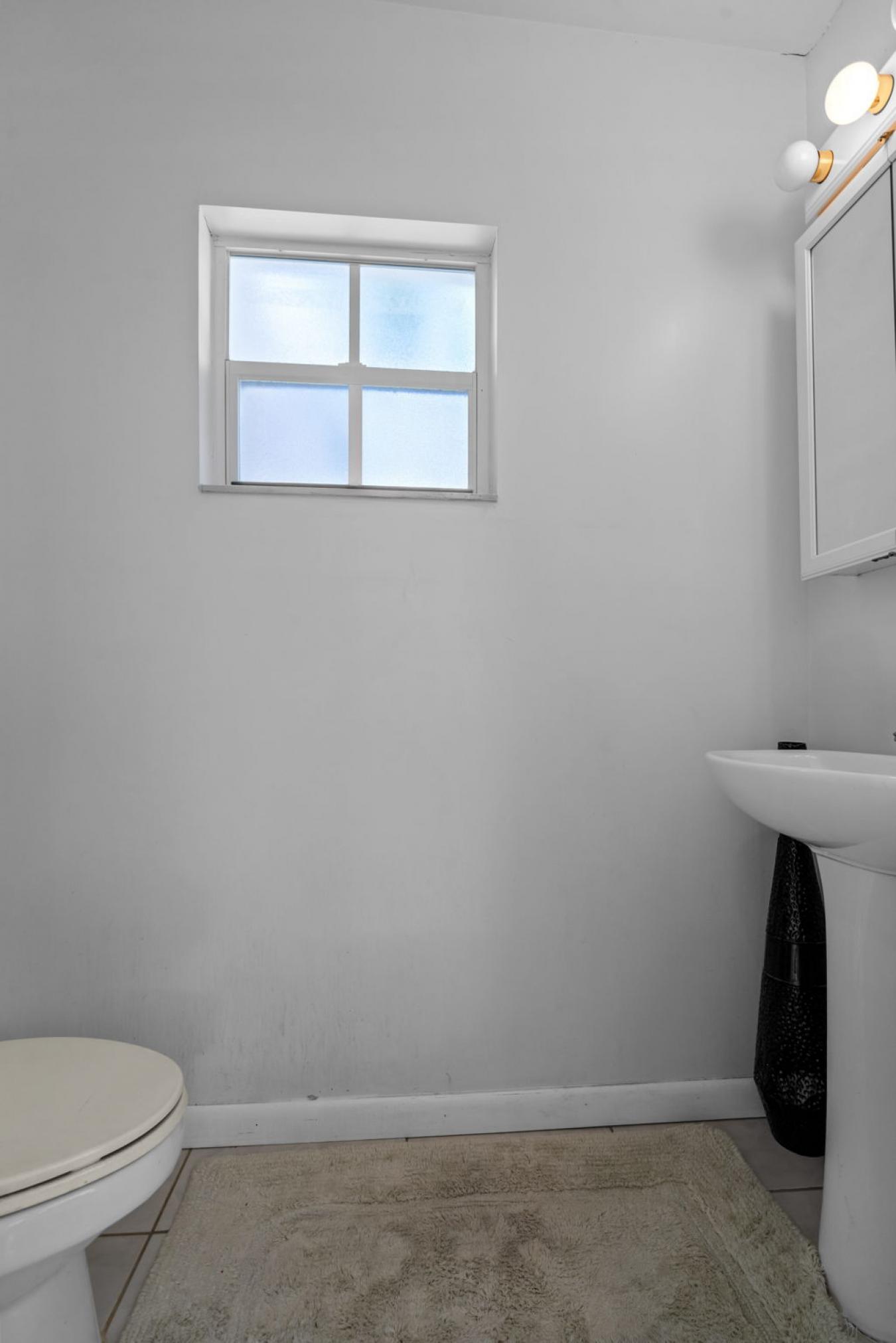 Miami Beach, Florida, 33141, United States, 3 Bedrooms Bedrooms, ,2 BathroomsBathrooms,Residential,For Sale,1714938