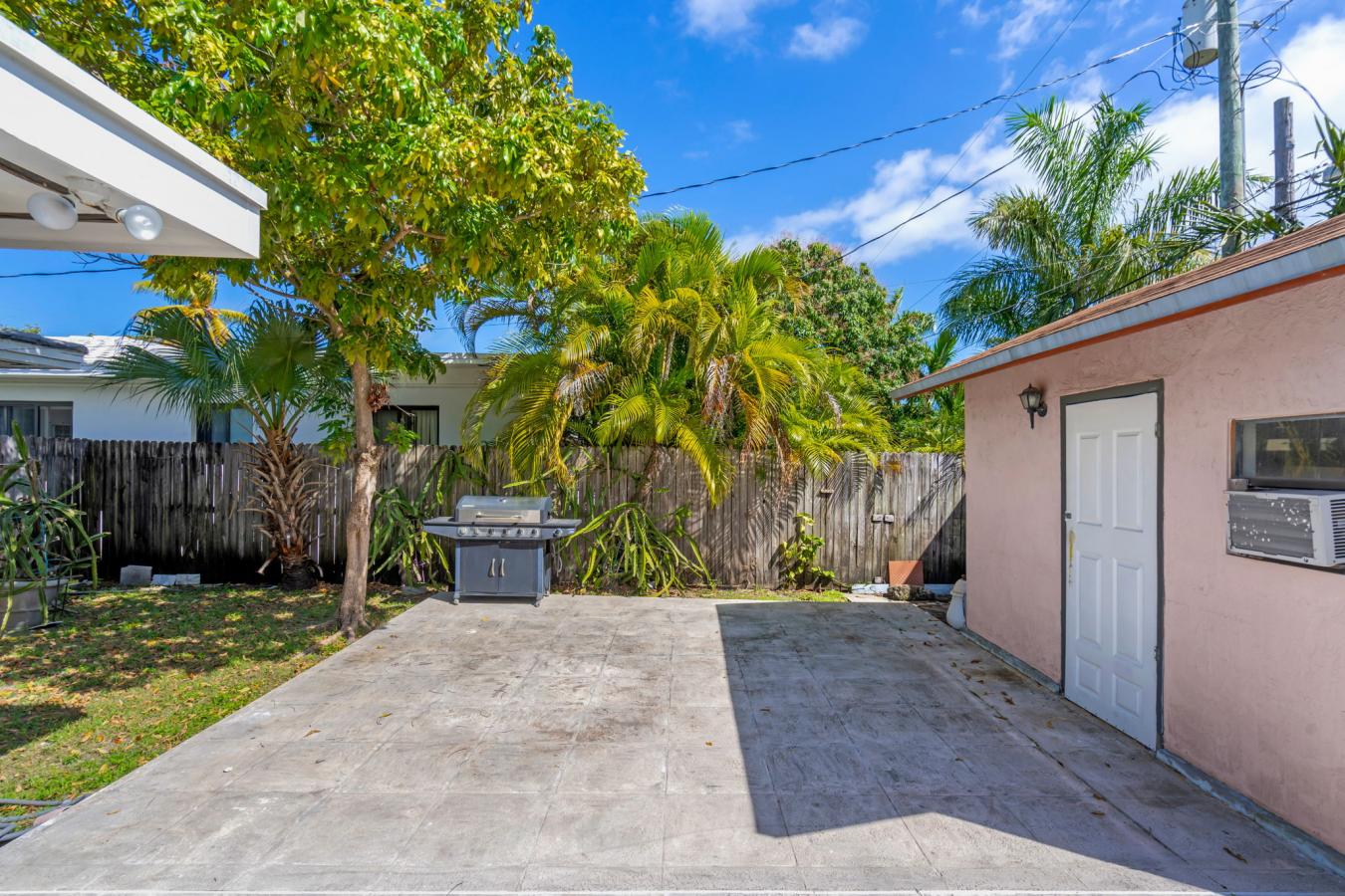 Miami Beach, Florida, 33141, United States, 3 Bedrooms Bedrooms, ,2 BathroomsBathrooms,Residential,For Sale,1714938