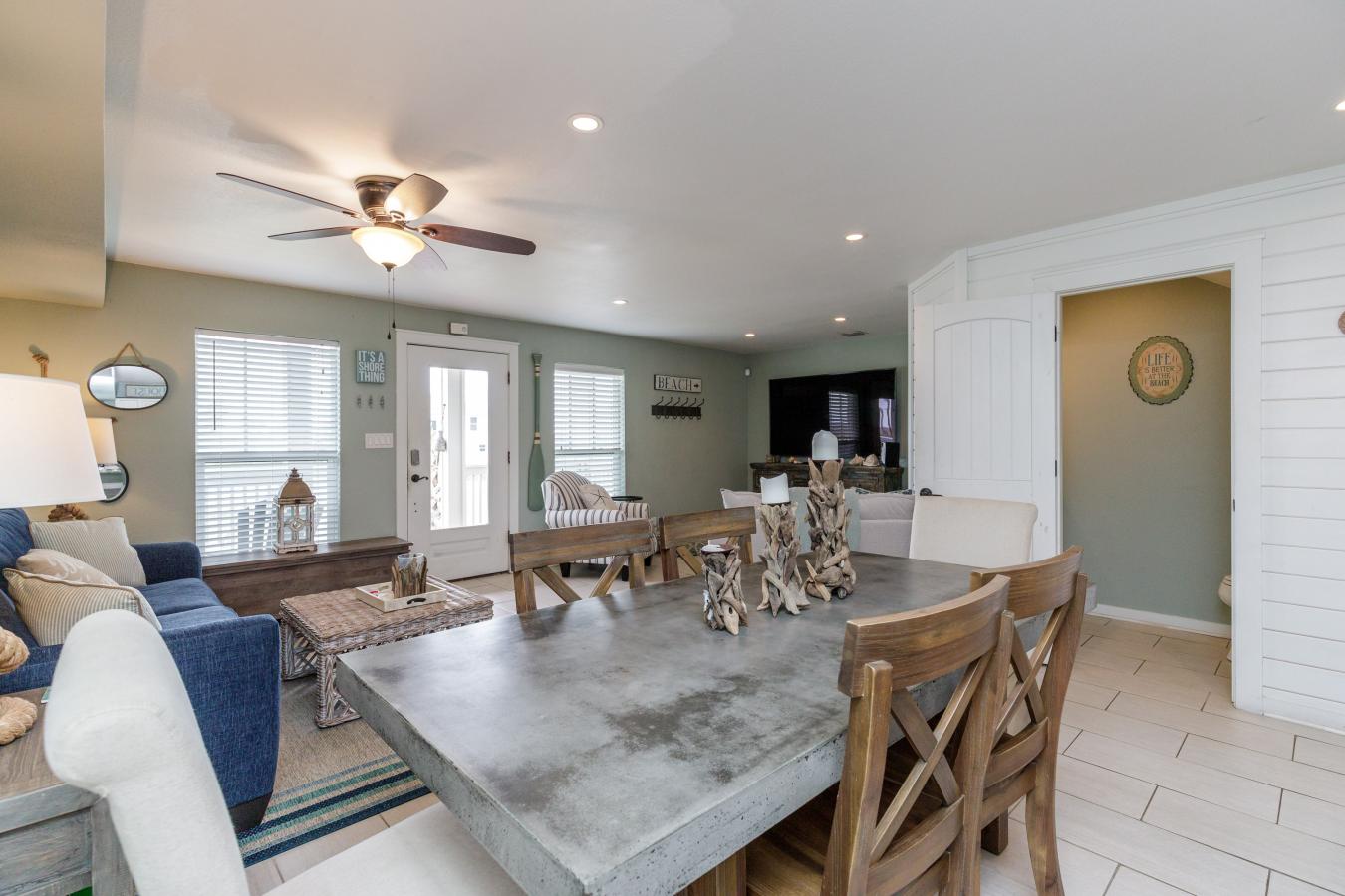 Port Aransas, Texas, 78373, United States, 3 Bedrooms Bedrooms, ,2 BathroomsBathrooms,Residential,For Sale,1714914