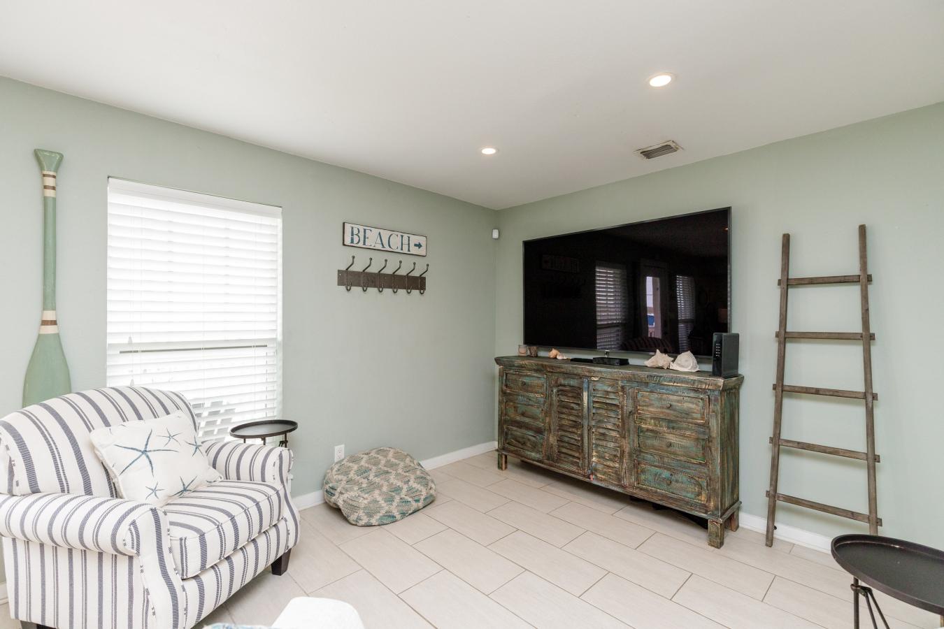 Port Aransas, Texas, 78373, United States, 3 Bedrooms Bedrooms, ,2 BathroomsBathrooms,Residential,For Sale,1714914