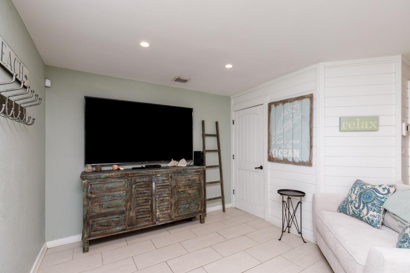 Port Aransas, Texas, 78373, United States, 3 Bedrooms Bedrooms, ,2 BathroomsBathrooms,Residential,For Sale,1714914