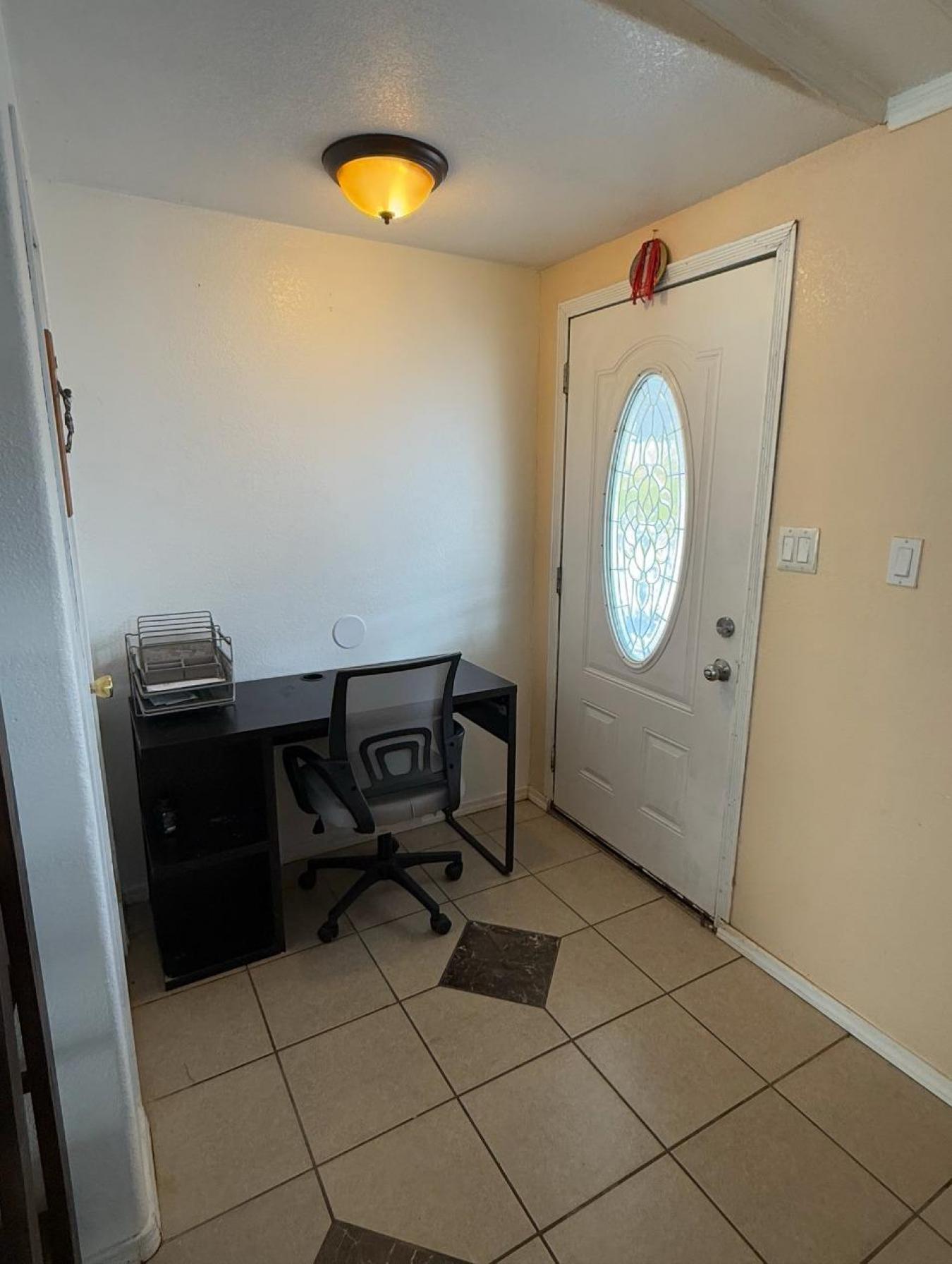 Looking for a cozy, affordable home in a prime location? This charming – image 14