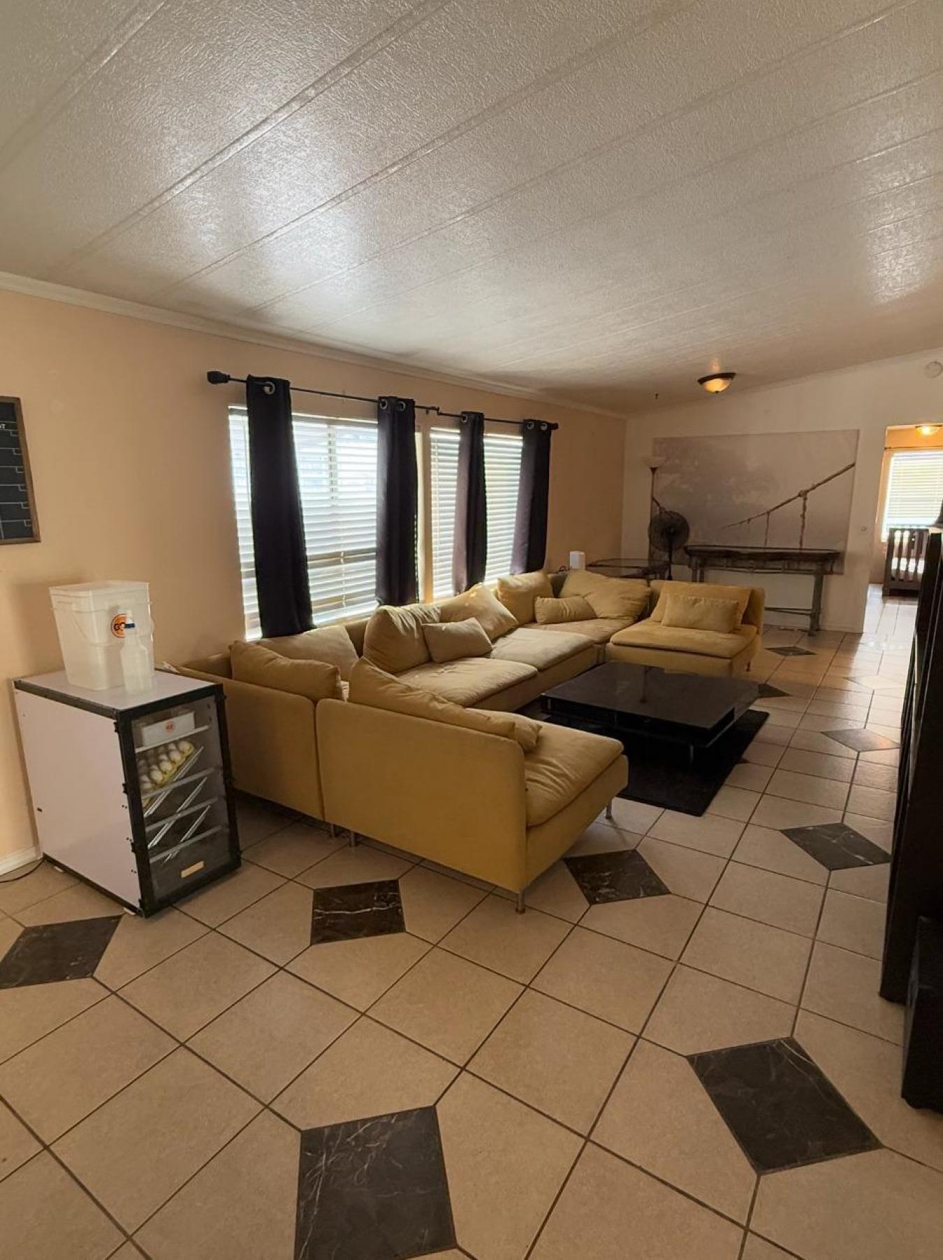 Looking for a cozy, affordable home in a prime location? This charming – image 18