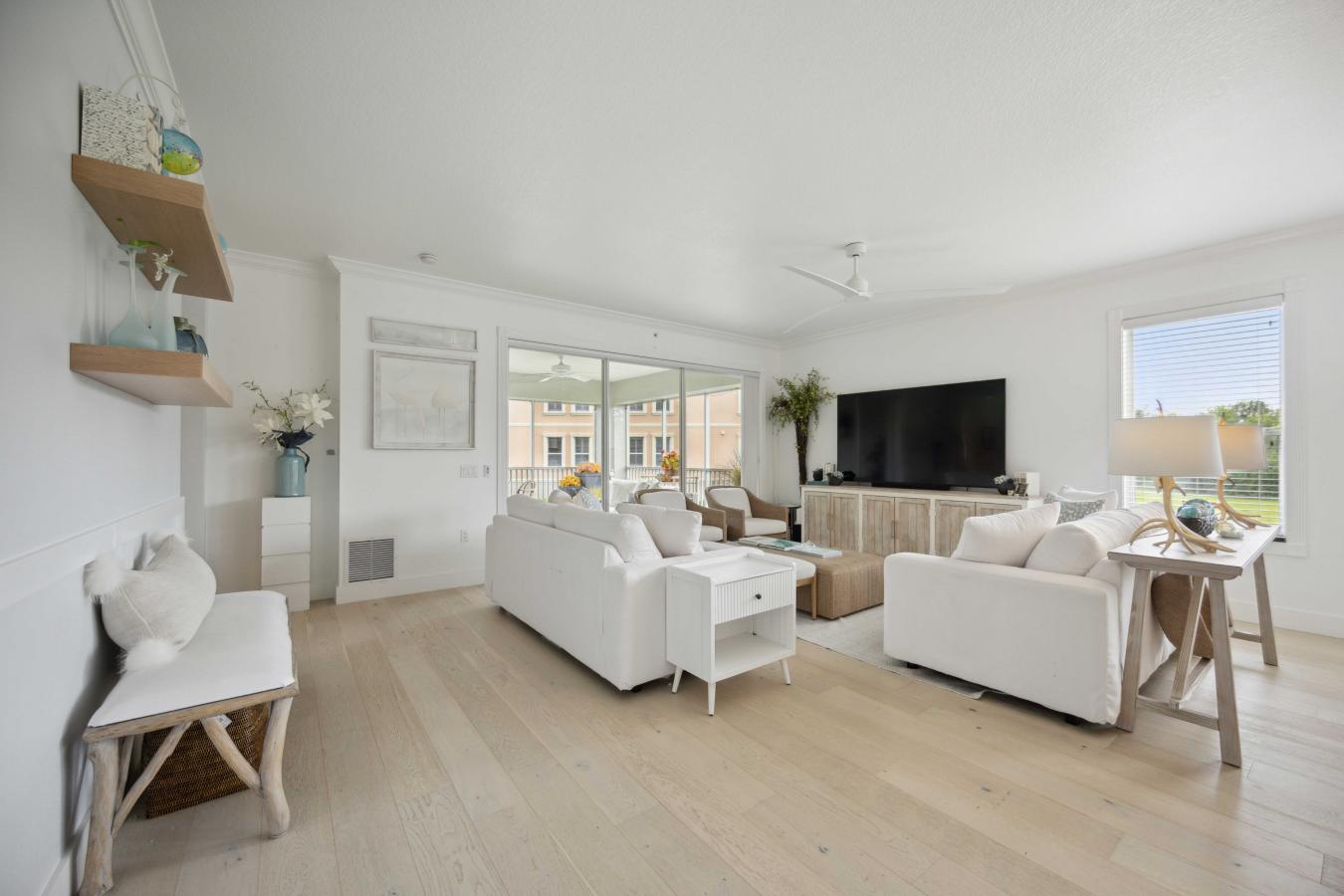 SARASOTA, Florida, 34235, United States, 3 Bedrooms Bedrooms, ,3 BathroomsBathrooms,Residential,For Sale,1714873