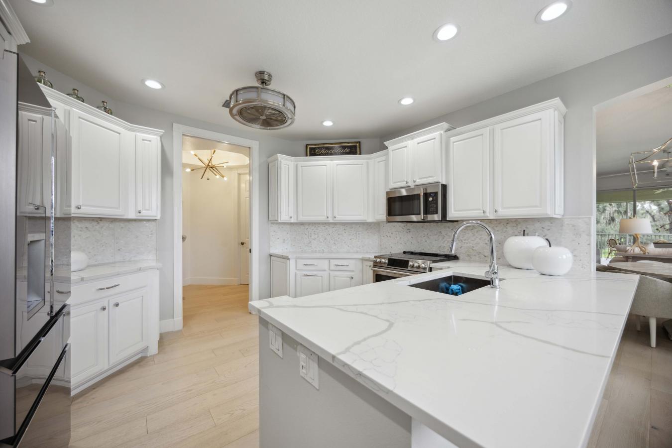 SARASOTA, Florida, 34235, United States, 3 Bedrooms Bedrooms, ,3 BathroomsBathrooms,Residential,For Sale,1714873