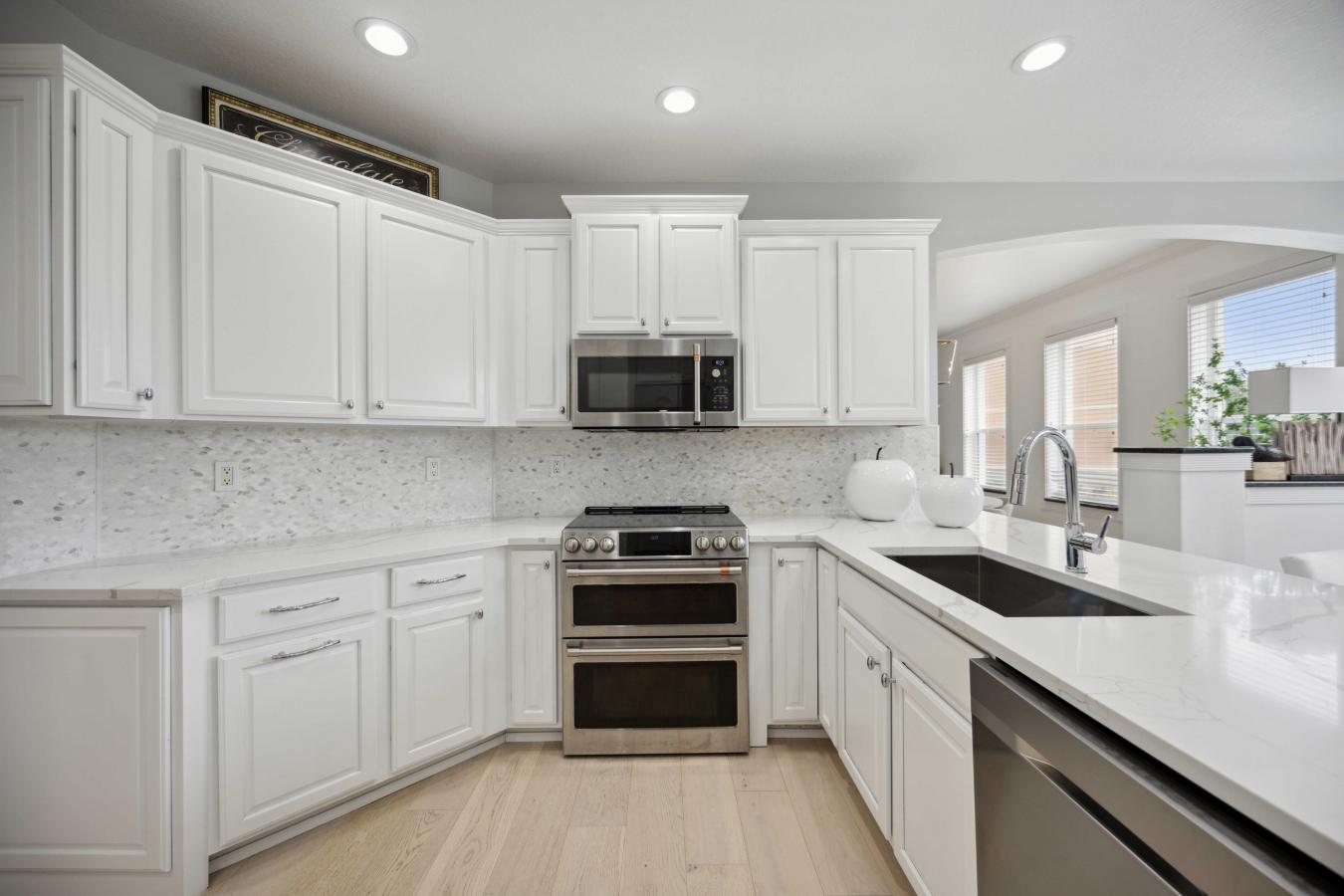 SARASOTA, Florida, 34235, United States, 3 Bedrooms Bedrooms, ,3 BathroomsBathrooms,Residential,For Sale,1714873