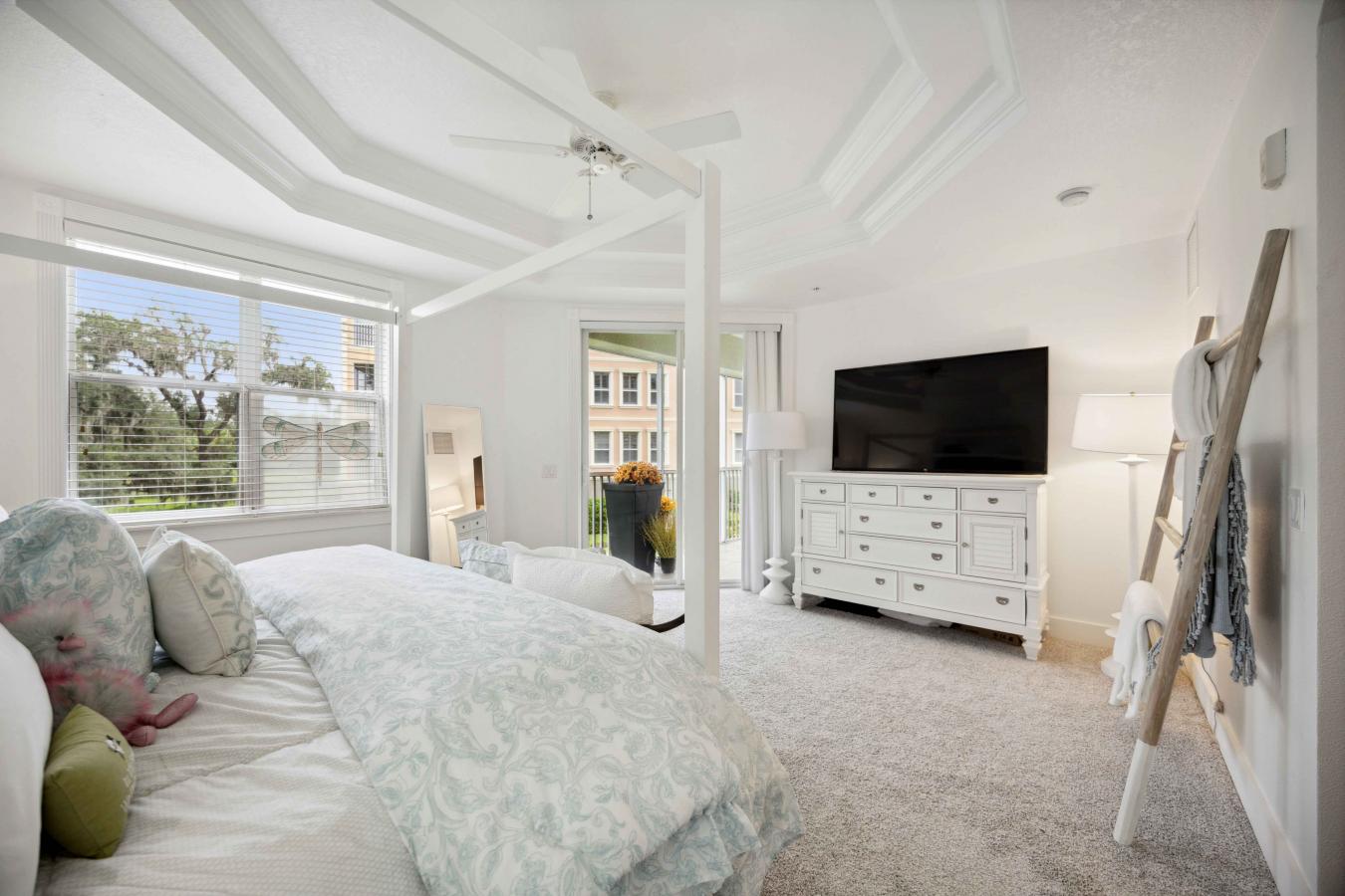 SARASOTA, Florida, 34235, United States, 3 Bedrooms Bedrooms, ,3 BathroomsBathrooms,Residential,For Sale,1714873