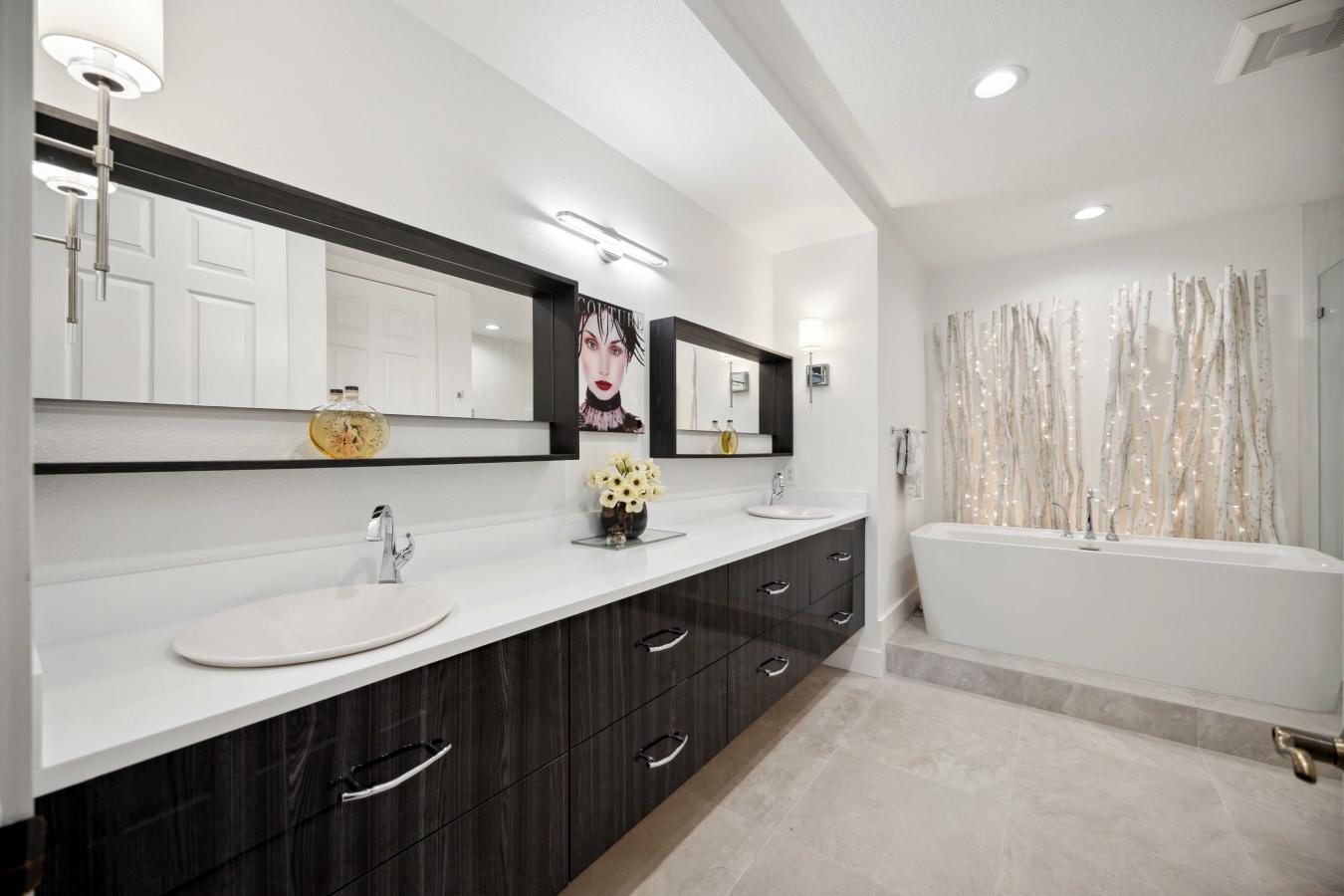 SARASOTA, Florida, 34235, United States, 3 Bedrooms Bedrooms, ,3 BathroomsBathrooms,Residential,For Sale,1714873