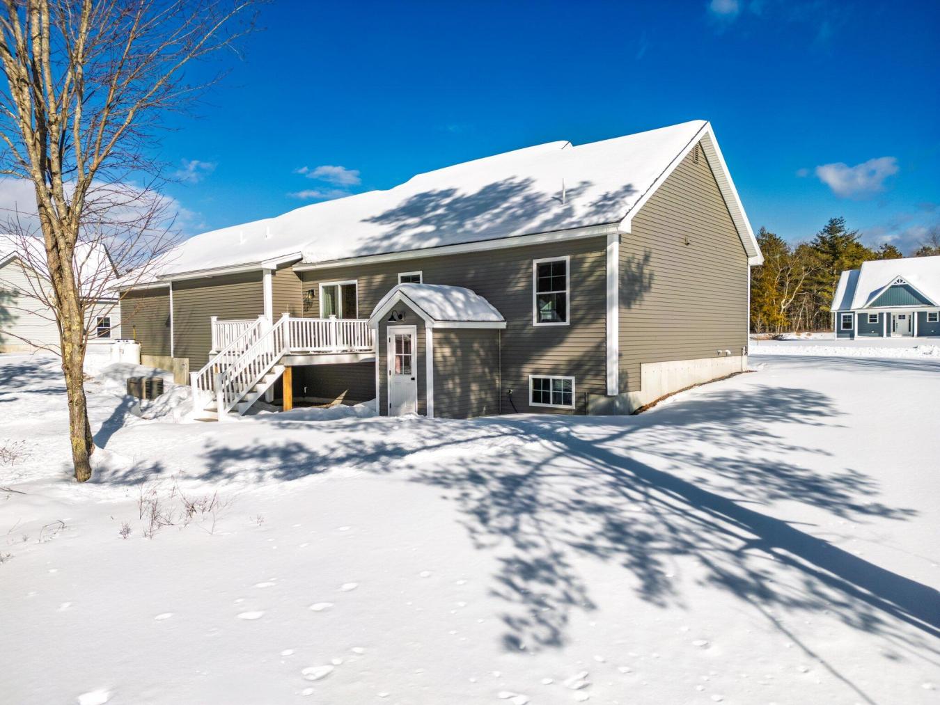 Old Orchard Beach, Maine, 04064, United States, 3 Bedrooms Bedrooms, ,2 BathroomsBathrooms,Residential,For Sale,1714862