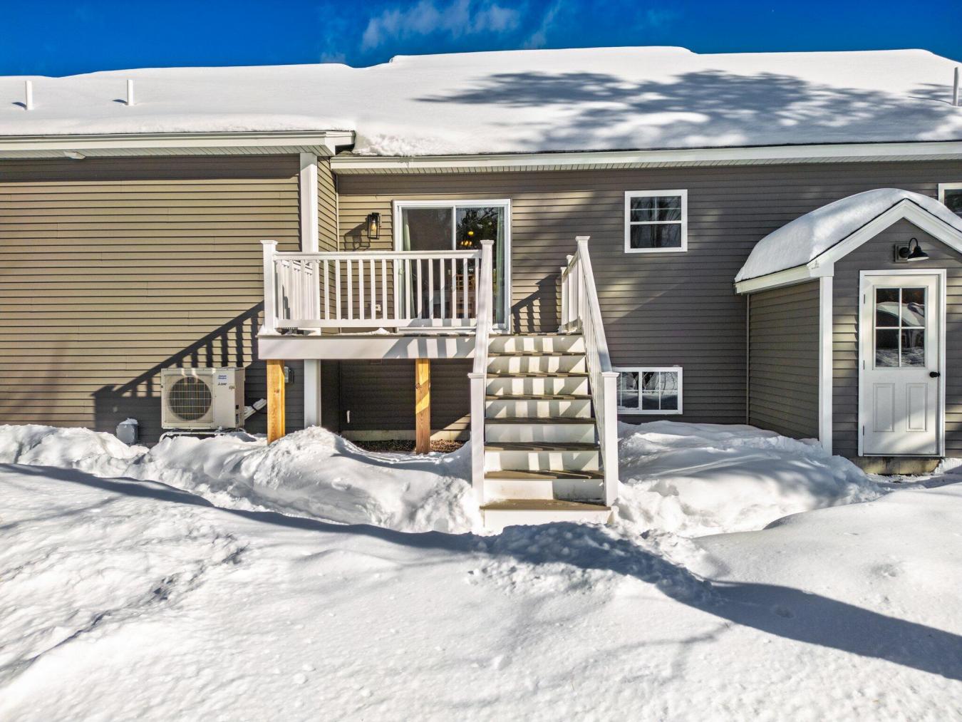 Old Orchard Beach, Maine, 04064, United States, 3 Bedrooms Bedrooms, ,2 BathroomsBathrooms,Residential,For Sale,1714862