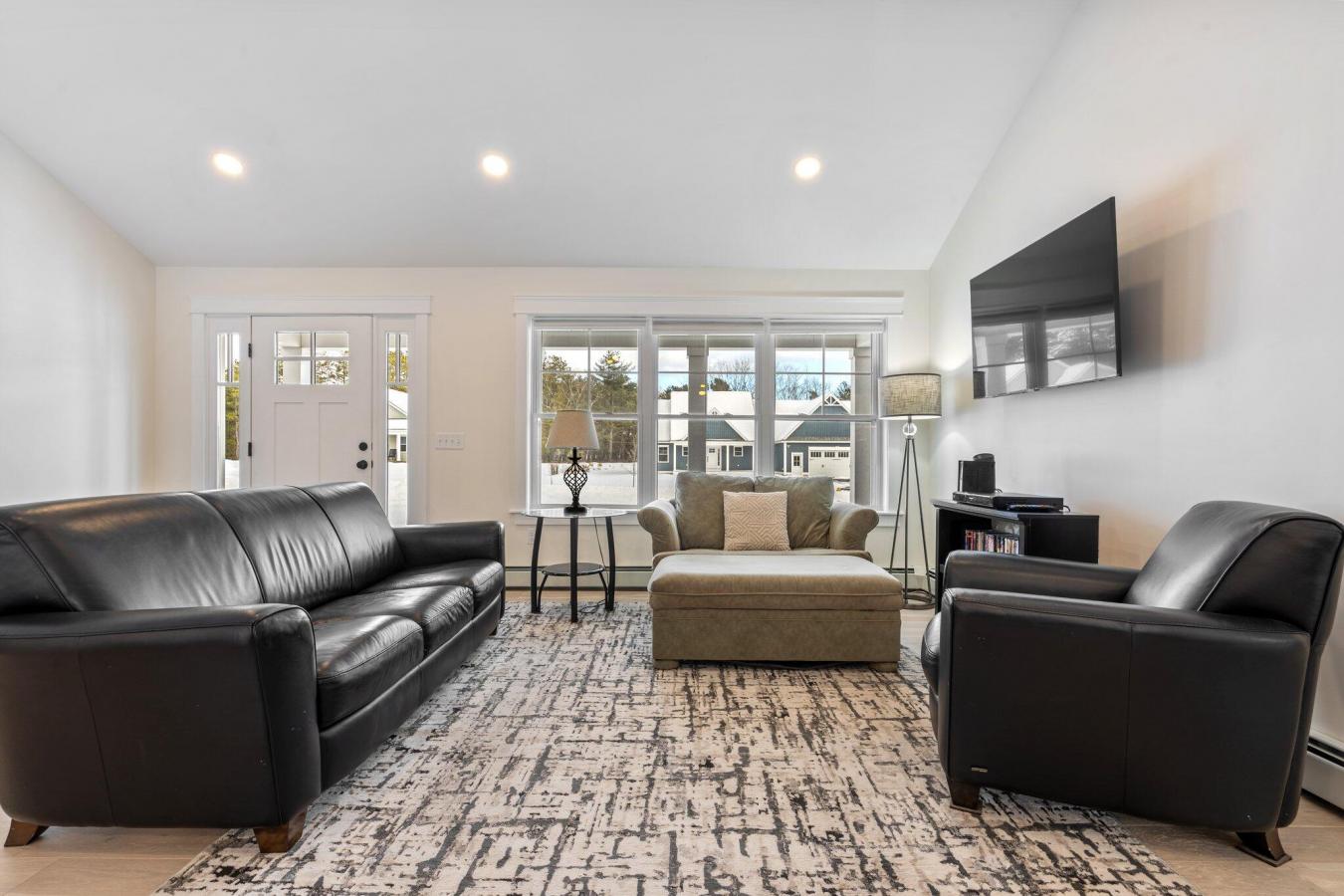 Old Orchard Beach, Maine, 04064, United States, 3 Bedrooms Bedrooms, ,2 BathroomsBathrooms,Residential,For Sale,1714862