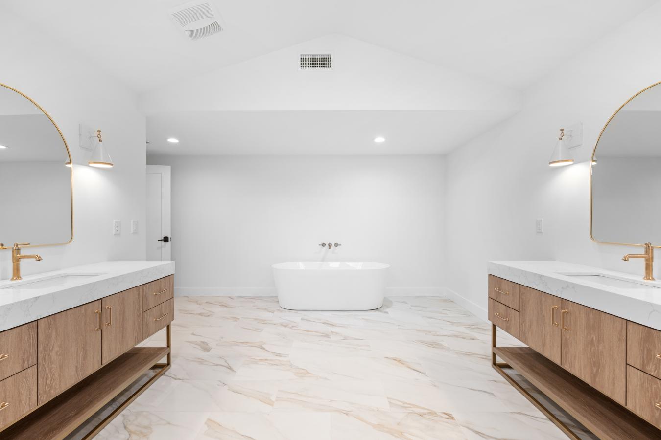 Bradenton, Florida, 34209, United States, 5 Bedrooms Bedrooms, ,-15 BathroomBathrooms,Residential,For Sale,1714843