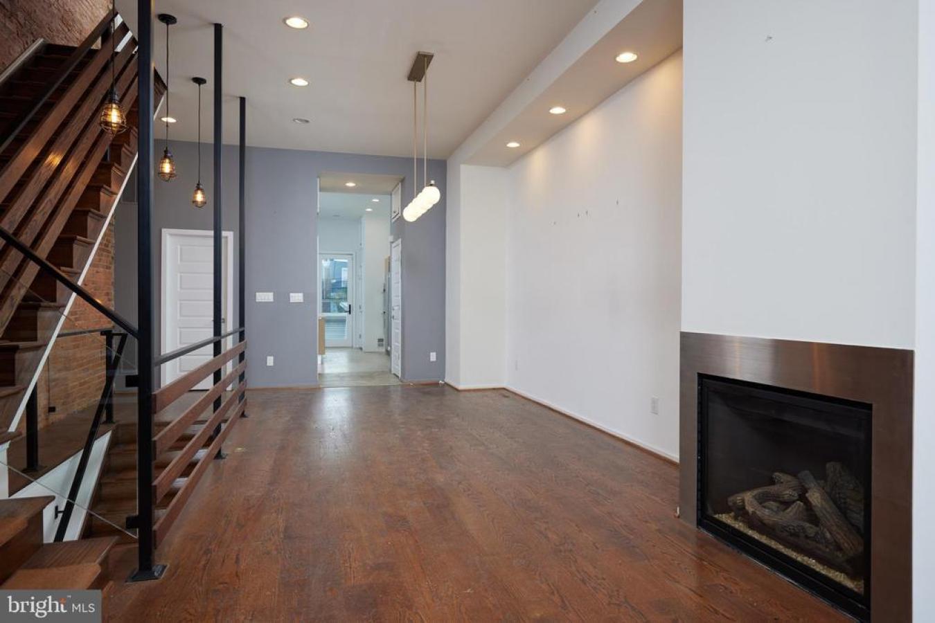 Washington, District Of Columbia, 20001, United States, 4 Bedrooms Bedrooms, ,3 BathroomsBathrooms,Residential,For Sale,1714834