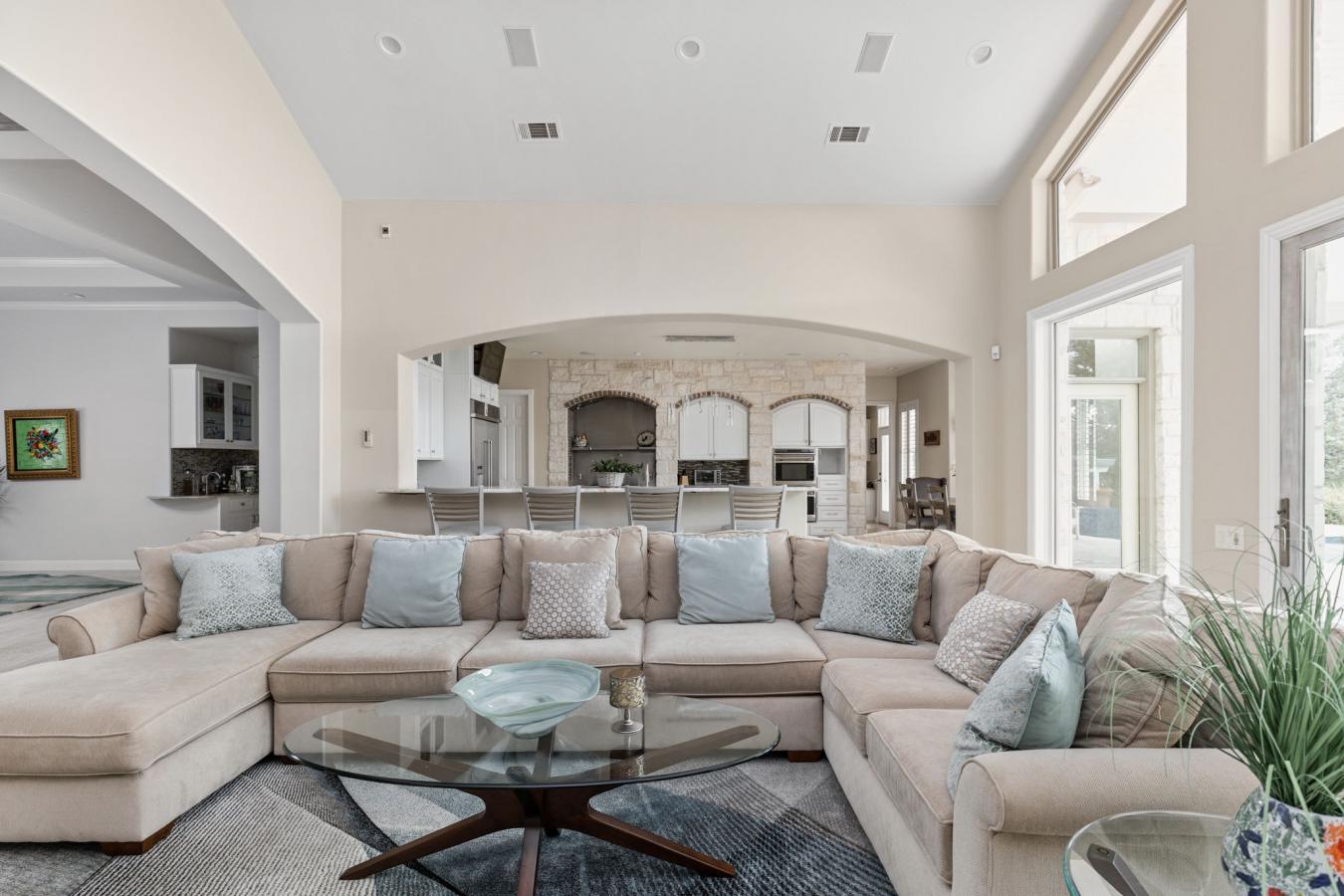 Lakeway, Texas, 78734, United States, 7 Bedrooms Bedrooms, ,5 BathroomsBathrooms,Residential,For Sale,1714828