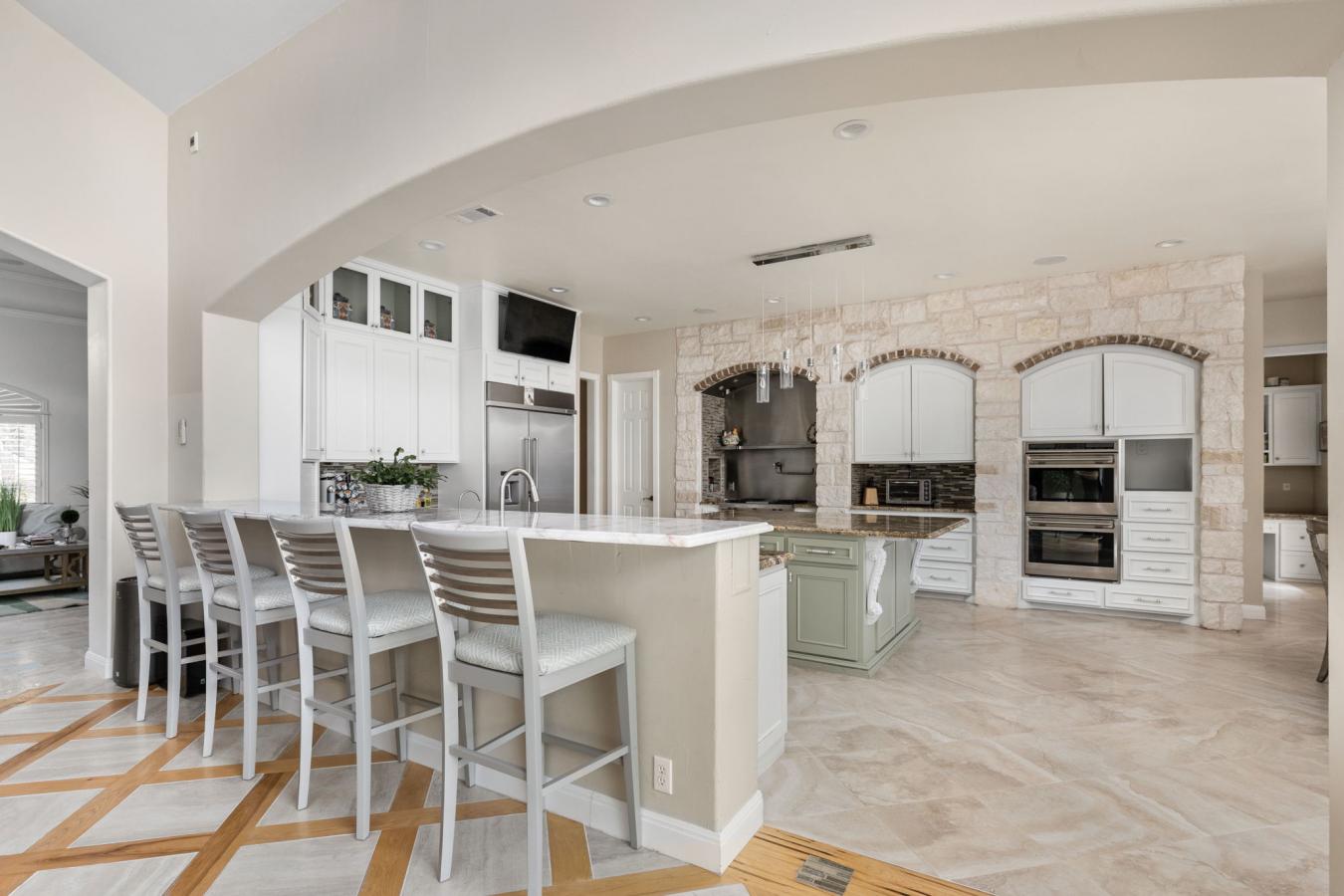 Lakeway, Texas, 78734, United States, 7 Bedrooms Bedrooms, ,5 BathroomsBathrooms,Residential,For Sale,1714828