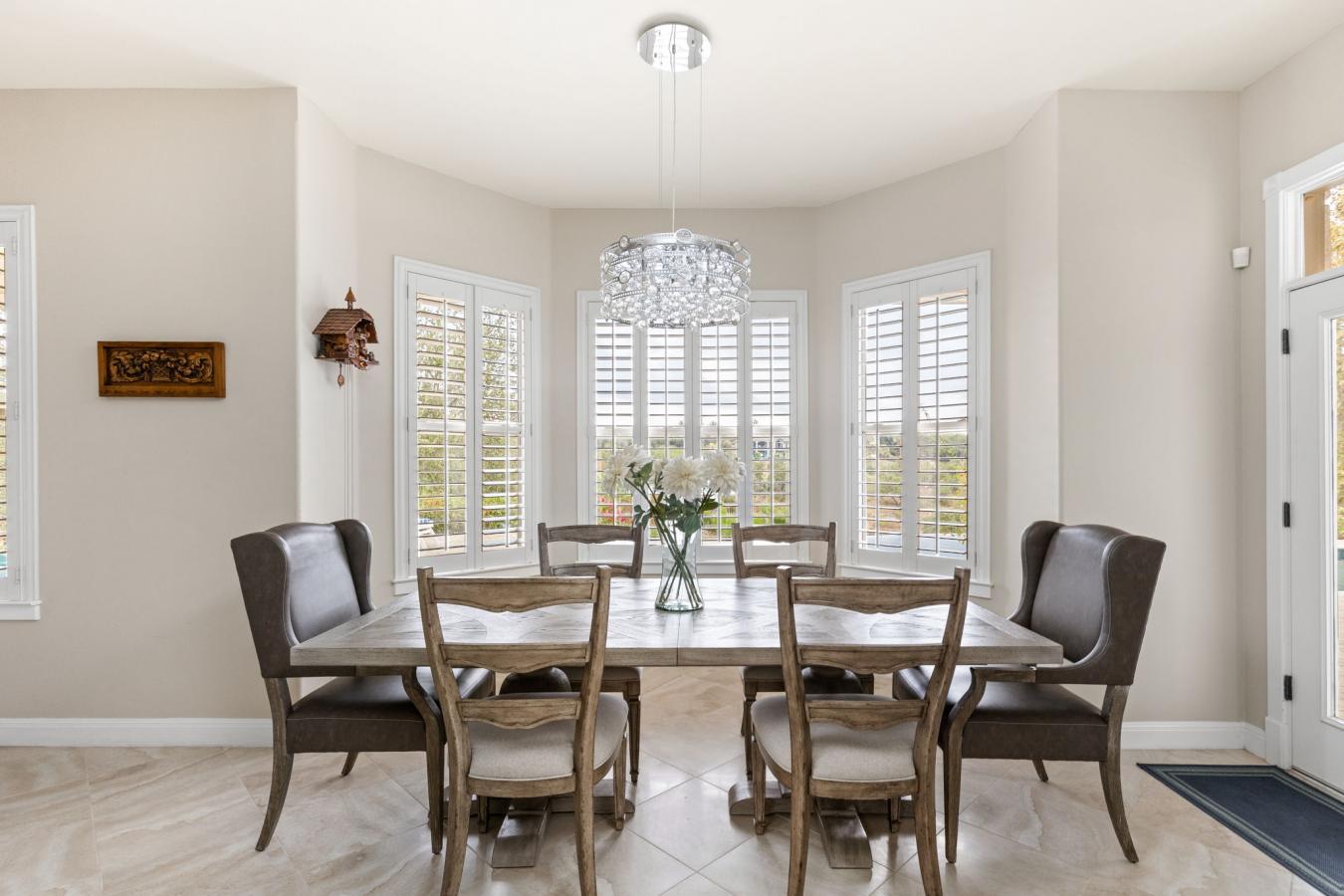 Lakeway, Texas, 78734, United States, 7 Bedrooms Bedrooms, ,5 BathroomsBathrooms,Residential,For Sale,1714828