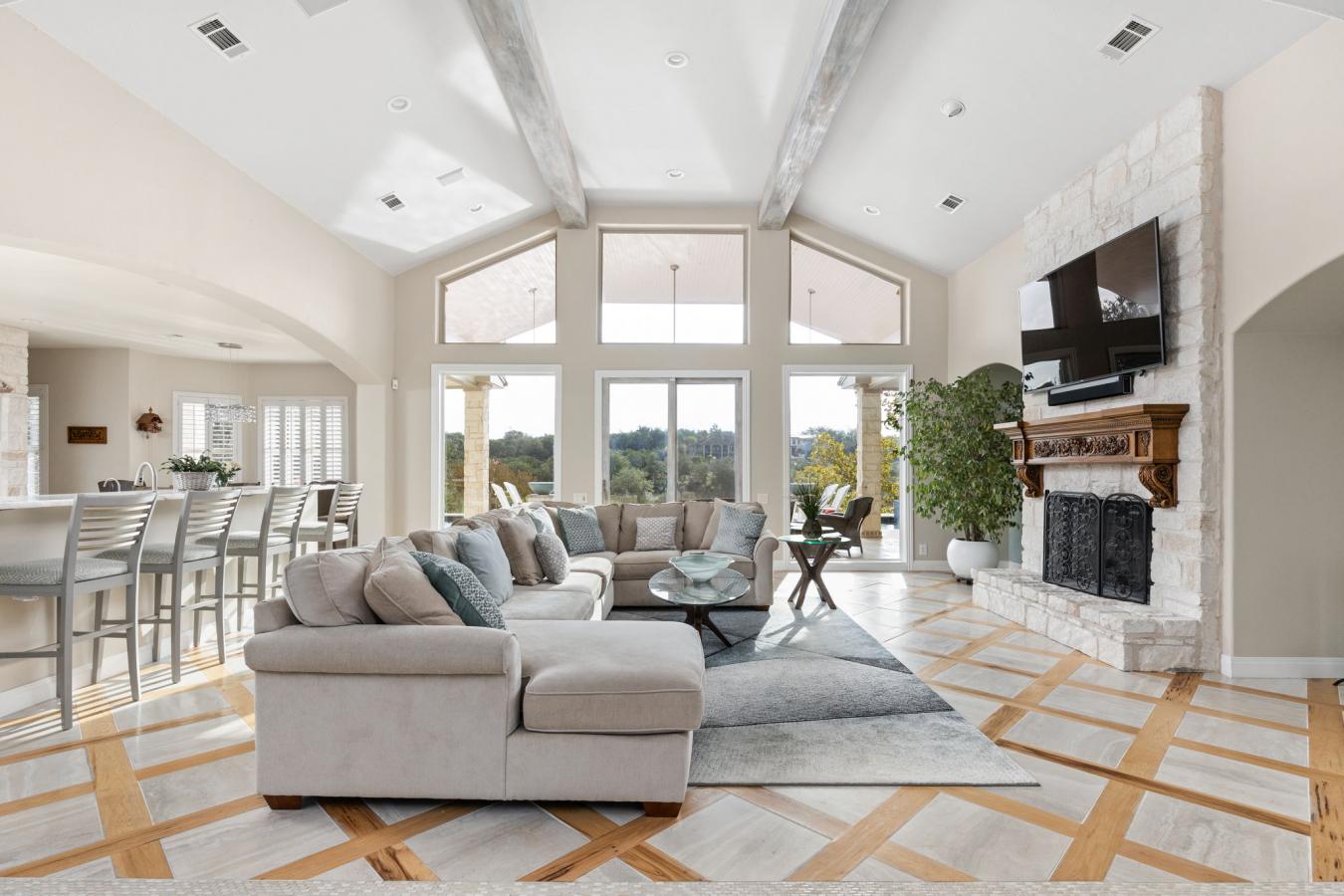 Lakeway, Texas, 78734, United States, 7 Bedrooms Bedrooms, ,5 BathroomsBathrooms,Residential,For Sale,1714828