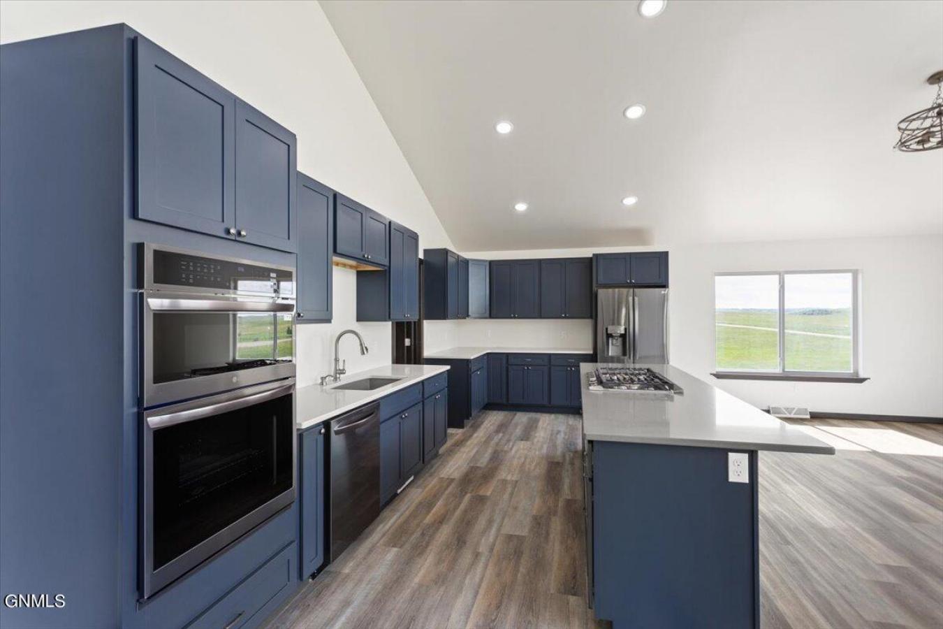 Williston, North Dakota, 58801, United States, 3 Bedrooms Bedrooms, ,2 BathroomsBathrooms,Residential,For Sale,1714768