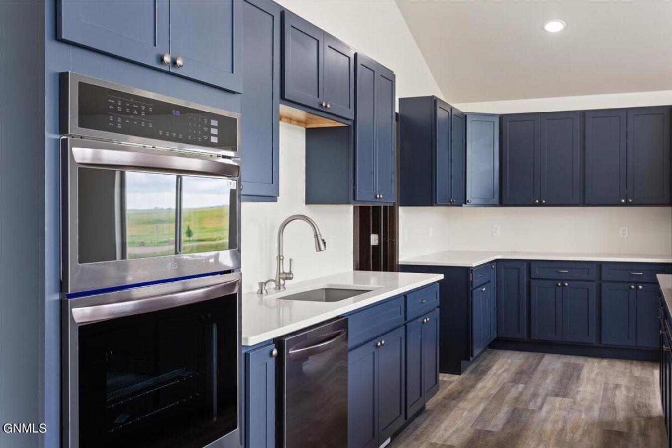 Williston, North Dakota, 58801, United States, 3 Bedrooms Bedrooms, ,2 BathroomsBathrooms,Residential,For Sale,1714768