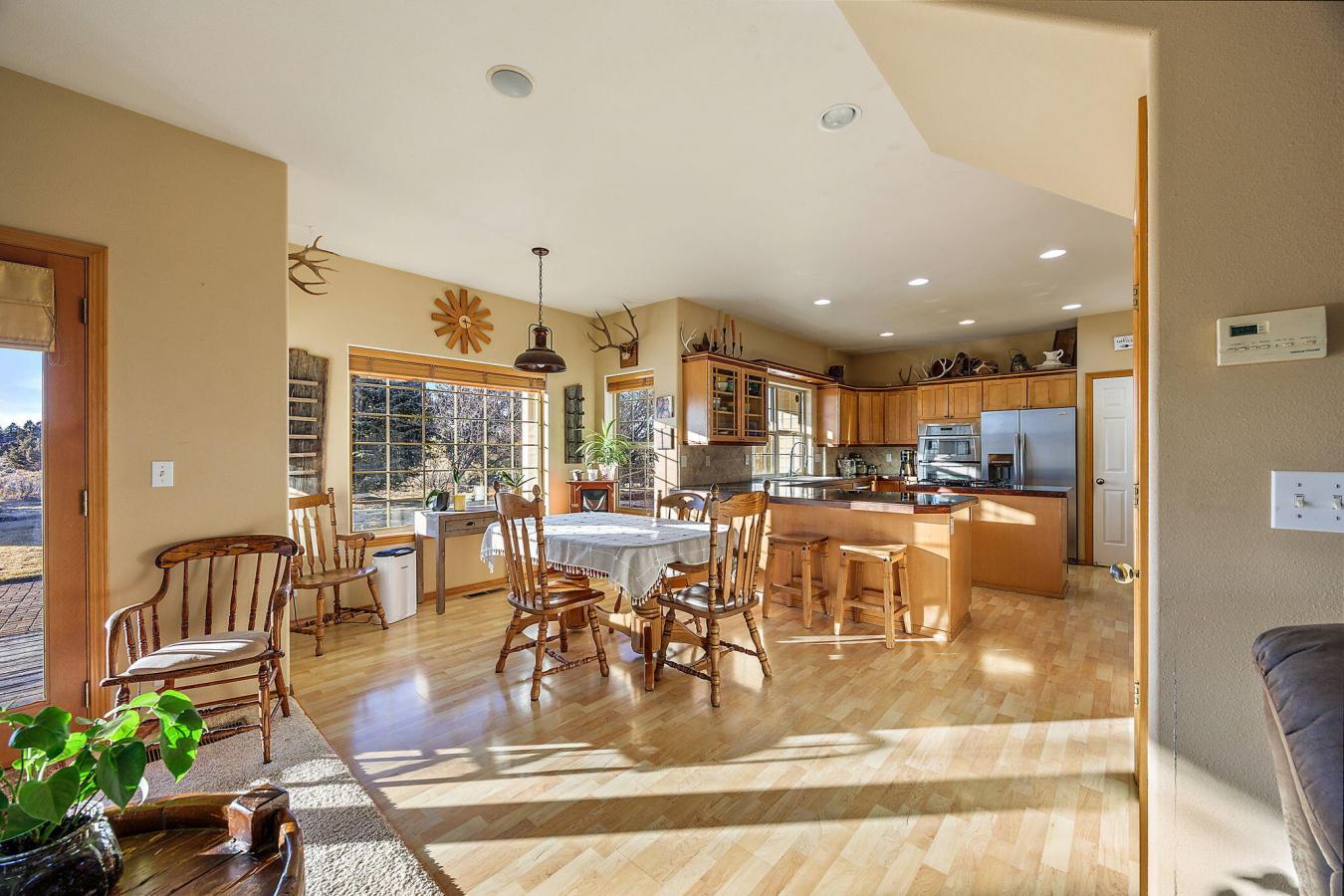 Bend, Oregon, 97702, United States, 4 Bedrooms Bedrooms, ,2 BathroomsBathrooms,Residential,For Sale,1714738