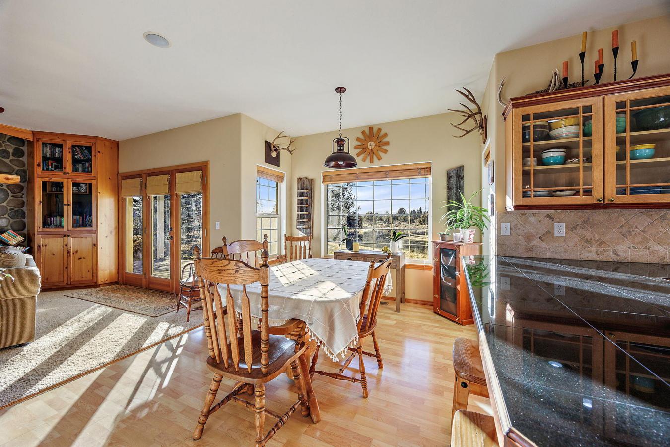 Bend, Oregon, 97702, United States, 4 Bedrooms Bedrooms, ,2 BathroomsBathrooms,Residential,For Sale,1714738