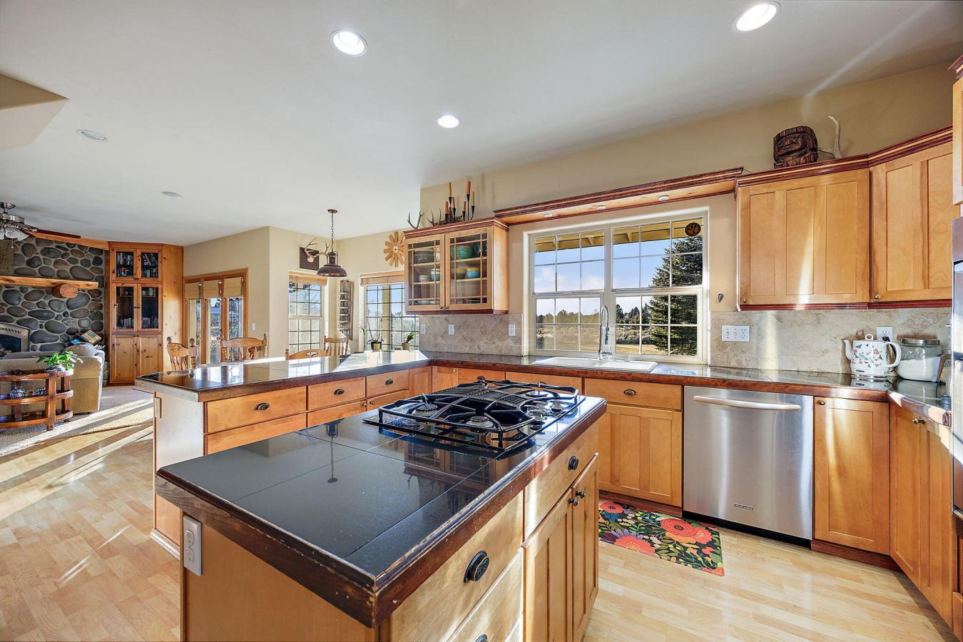 Bend, Oregon, 97702, United States, 4 Bedrooms Bedrooms, ,2 BathroomsBathrooms,Residential,For Sale,1714738