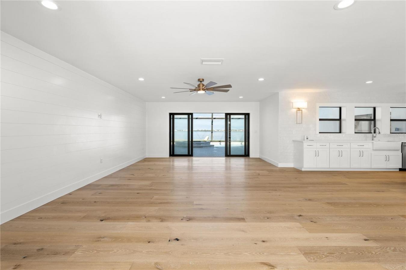 BRADENTON, Florida, 34209, United States, 5 Bedrooms Bedrooms, ,5 BathroomsBathrooms,Residential,For Sale,1714737