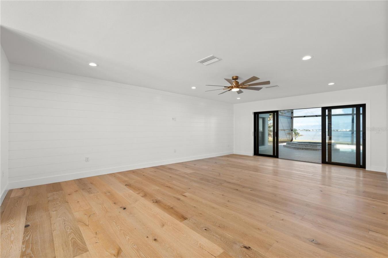 BRADENTON, Florida, 34209, United States, 5 Bedrooms Bedrooms, ,5 BathroomsBathrooms,Residential,For Sale,1714737