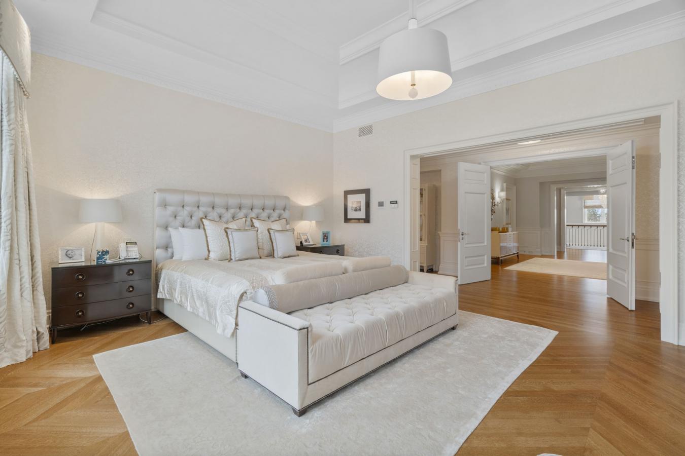 Richmond Hill, ON, L4C 6X6, Canada, 5 Bedrooms Bedrooms, ,9 BathroomsBathrooms,Residential,For Sale,1714733