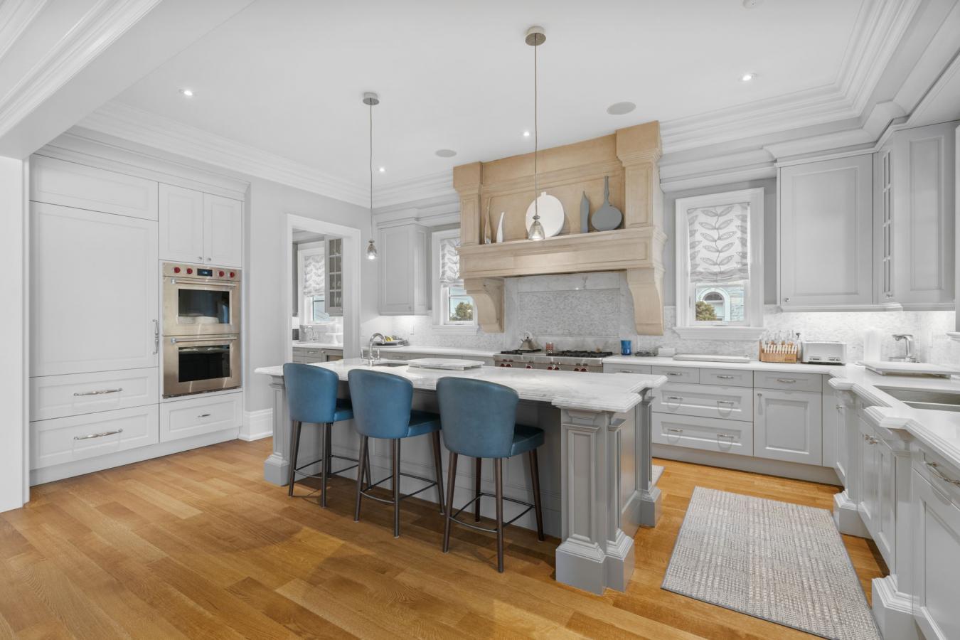 Richmond Hill, ON, L4C 6X6, Canada, 5 Bedrooms Bedrooms, ,9 BathroomsBathrooms,Residential,For Sale,1714733