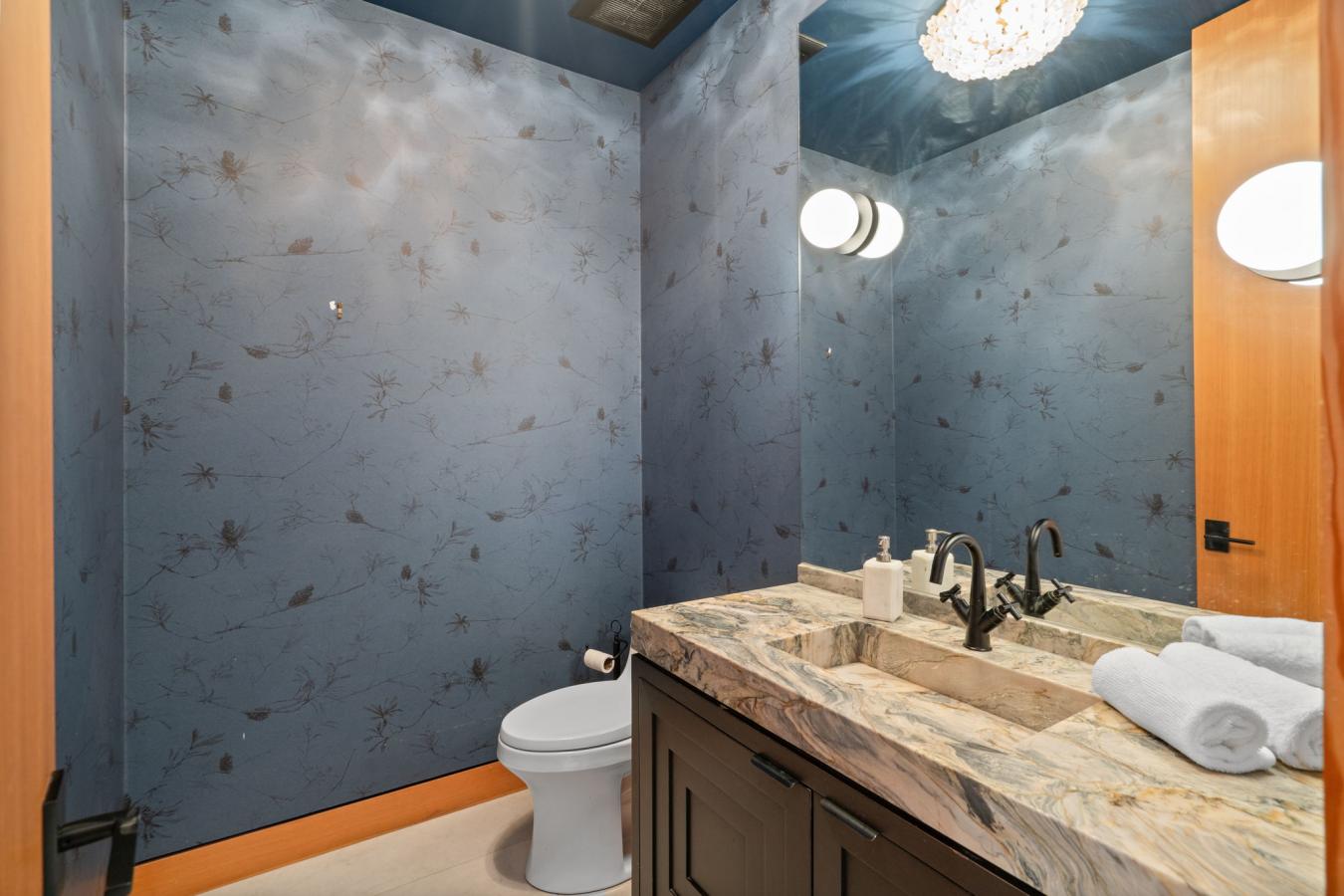 Toronto, ON, M3H 1J4, Canada, 6 Bedrooms Bedrooms, ,10 BathroomsBathrooms,Residential,For Sale,1714729