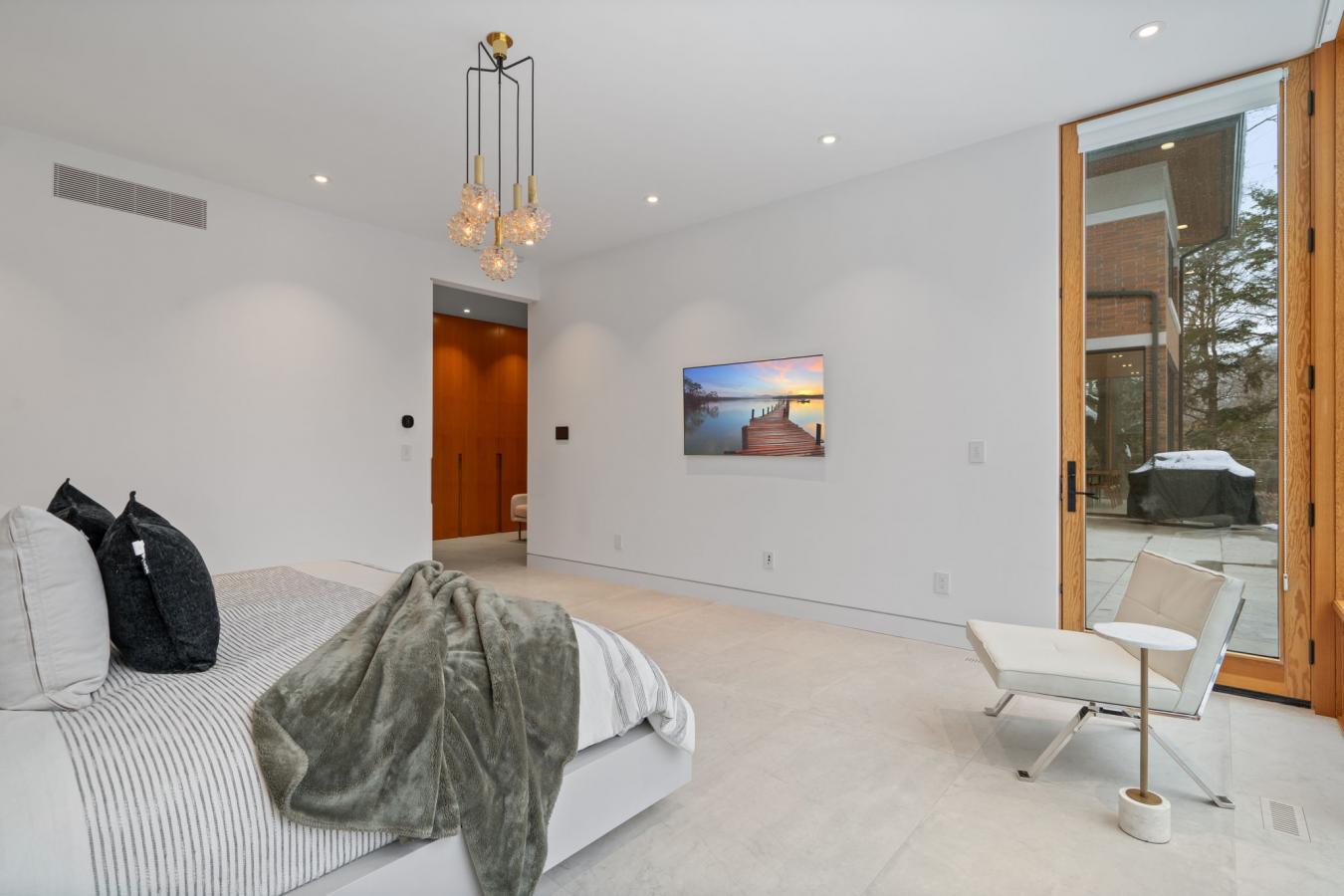 Toronto, ON, M3H 1J4, Canada, 6 Bedrooms Bedrooms, ,10 BathroomsBathrooms,Residential,For Sale,1714729