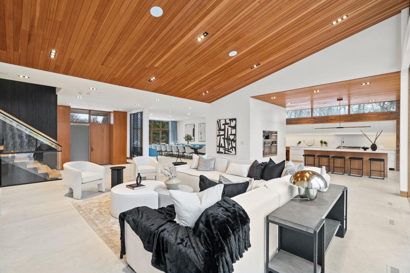Toronto, ON, M3H 1J4, Canada, 6 Bedrooms Bedrooms, ,10 BathroomsBathrooms,Residential,For Sale,1714729