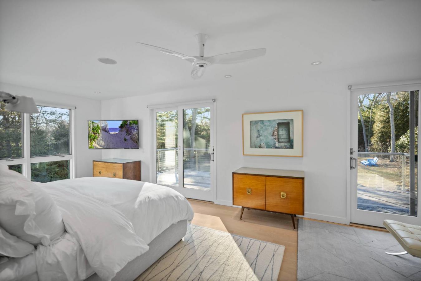 East Hampton, New York, 11937, United States, 5 Bedrooms Bedrooms, ,6 BathroomsBathrooms,Residential,For Sale,1828898