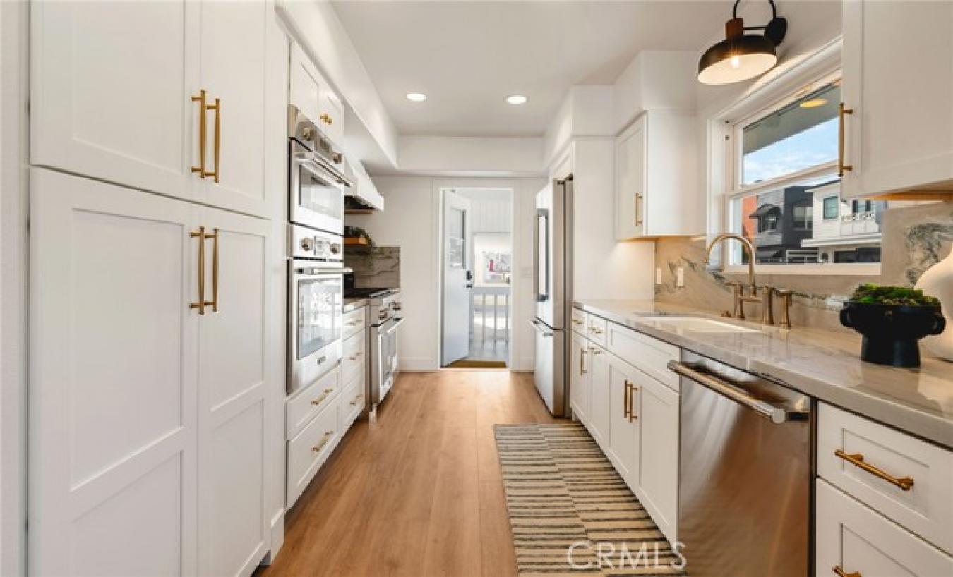Newport Beach, California, 92661, United States, 5 Bedrooms Bedrooms, ,4 BathroomsBathrooms,Residential,For Sale,1714715
