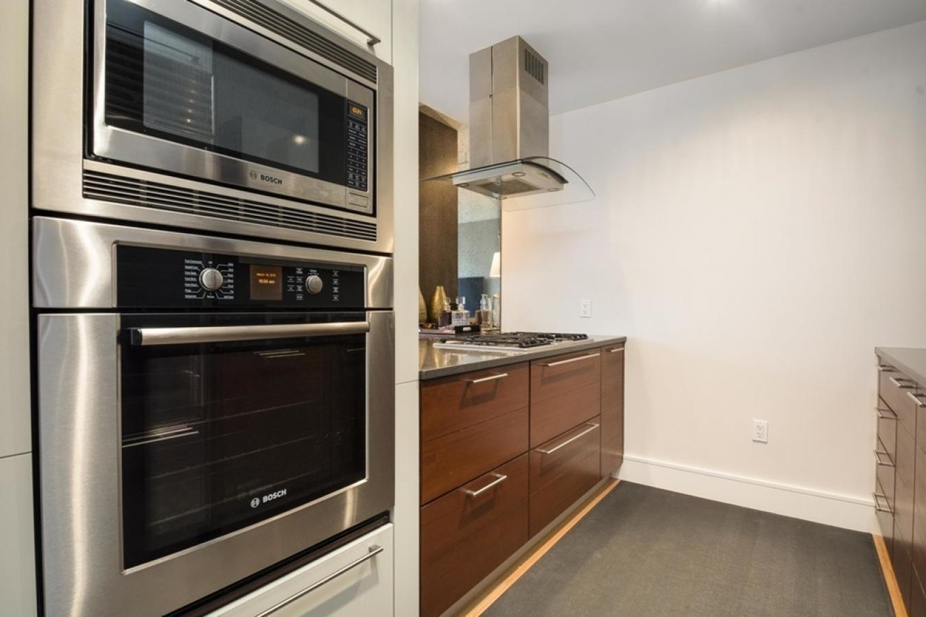 Boston, Massachusetts, 02108, United States, 2 Bedrooms Bedrooms, ,2 BathroomsBathrooms,Residential,For Sale,1717920