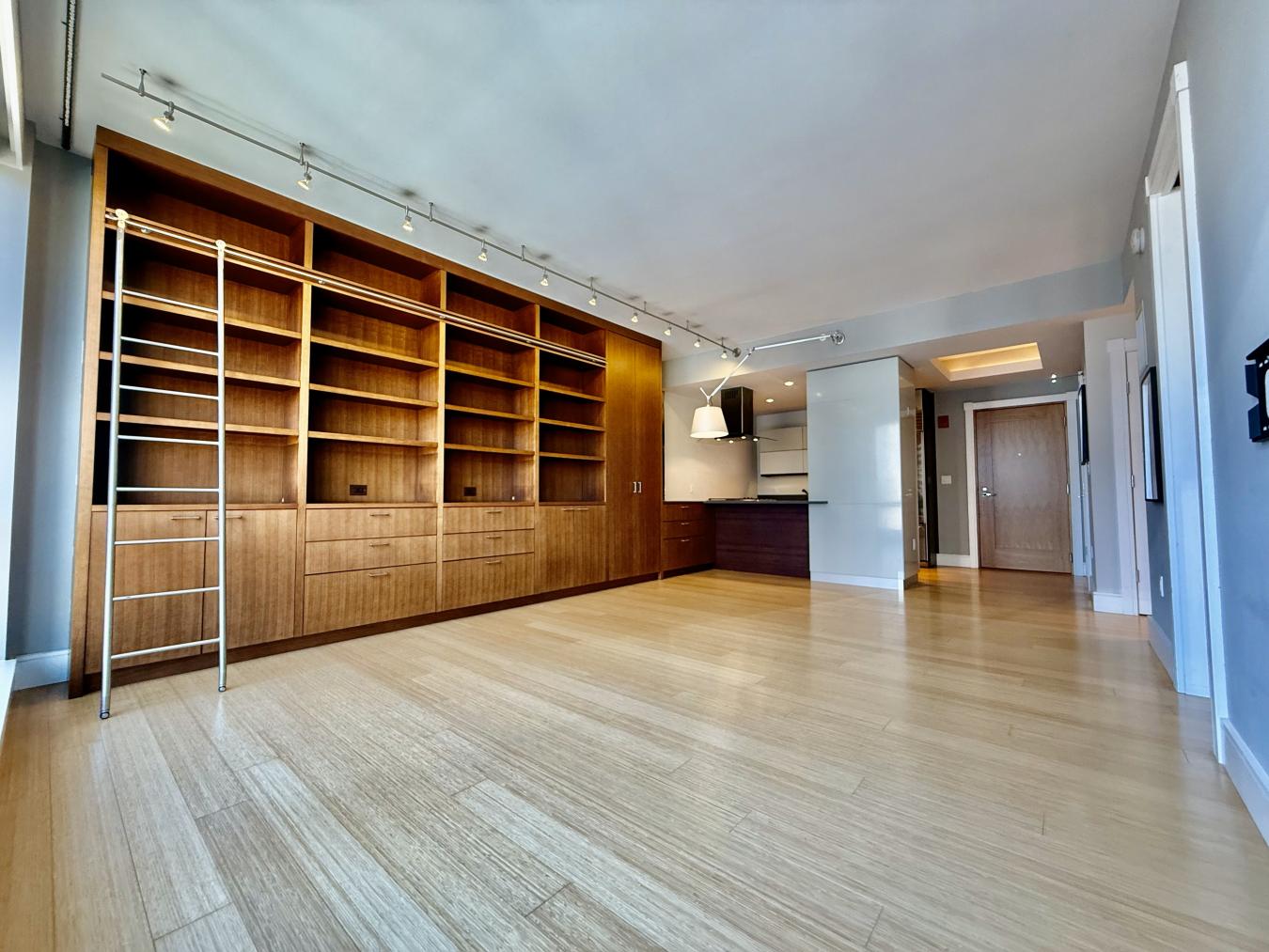 Boston, Massachusetts, 02108, United States, 2 Bedrooms Bedrooms, ,2 BathroomsBathrooms,Residential,For Sale,1717920