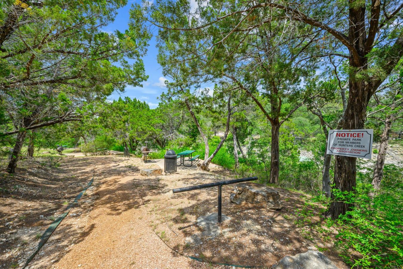 Commercial zoning, large lot, city utilities. Great opportunity in the – image 8