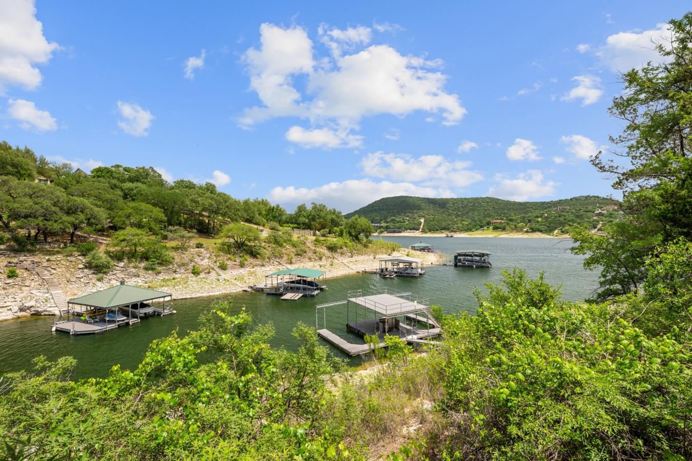 Commercial zoning, large lot, city utilities. Great opportunity in the – image 11
