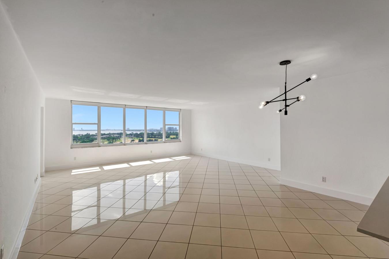 Miami, Florida, 33140, United States, 2 Bedrooms Bedrooms, ,2 BathroomsBathrooms,Residential,For Sale,1725838