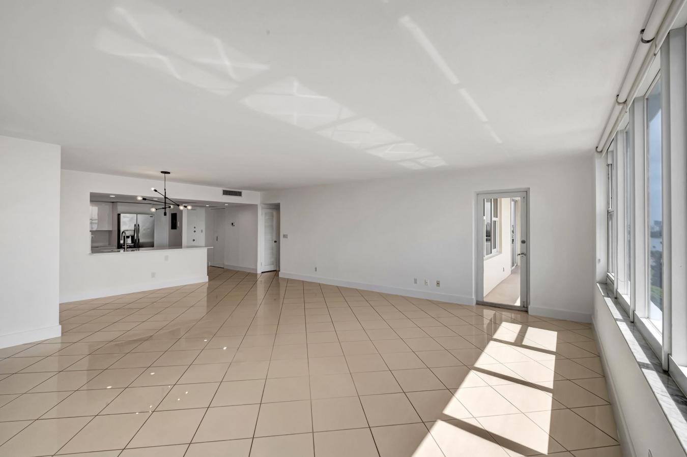 Miami, Florida, 33140, United States, 2 Bedrooms Bedrooms, ,2 BathroomsBathrooms,Residential,For Sale,1725838