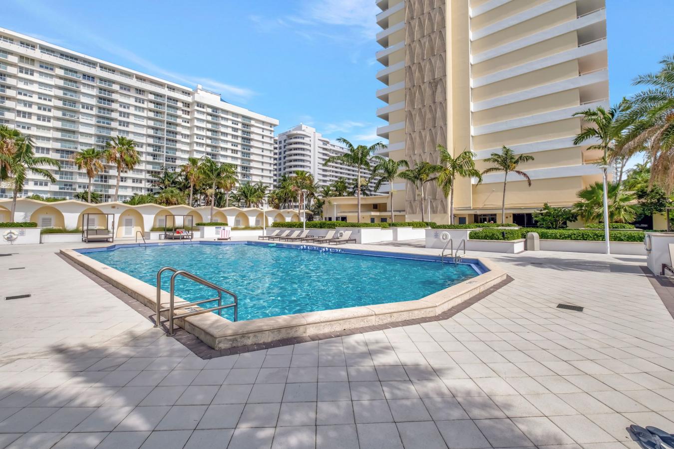 Miami, Florida, 33140, United States, 2 Bedrooms Bedrooms, ,2 BathroomsBathrooms,Residential,For Sale,1725838