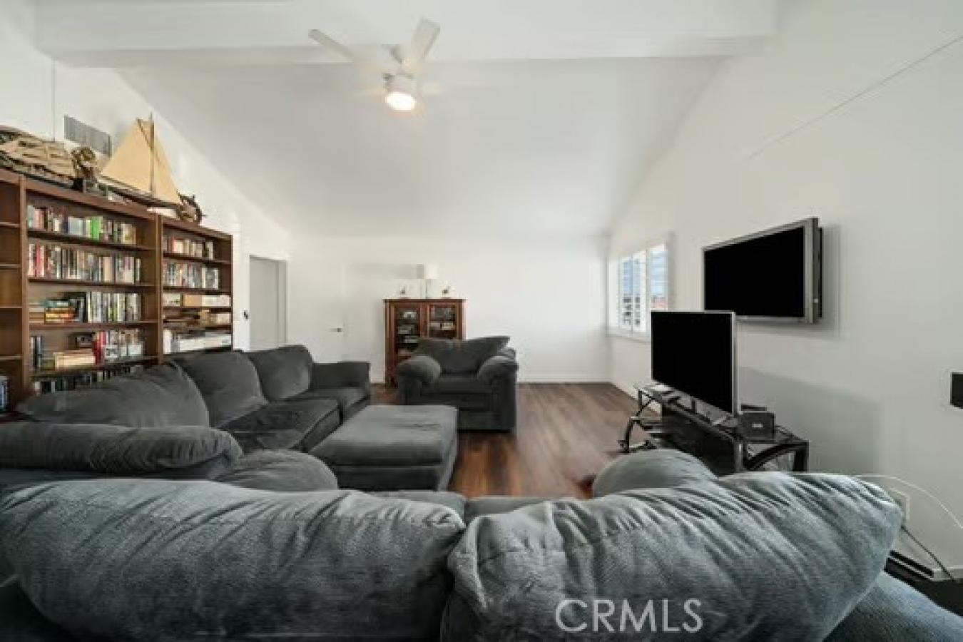 Seal Beach, California, 90740, United States, 4 Bedrooms Bedrooms, ,3 BathroomsBathrooms,Residential,For Sale,1725832